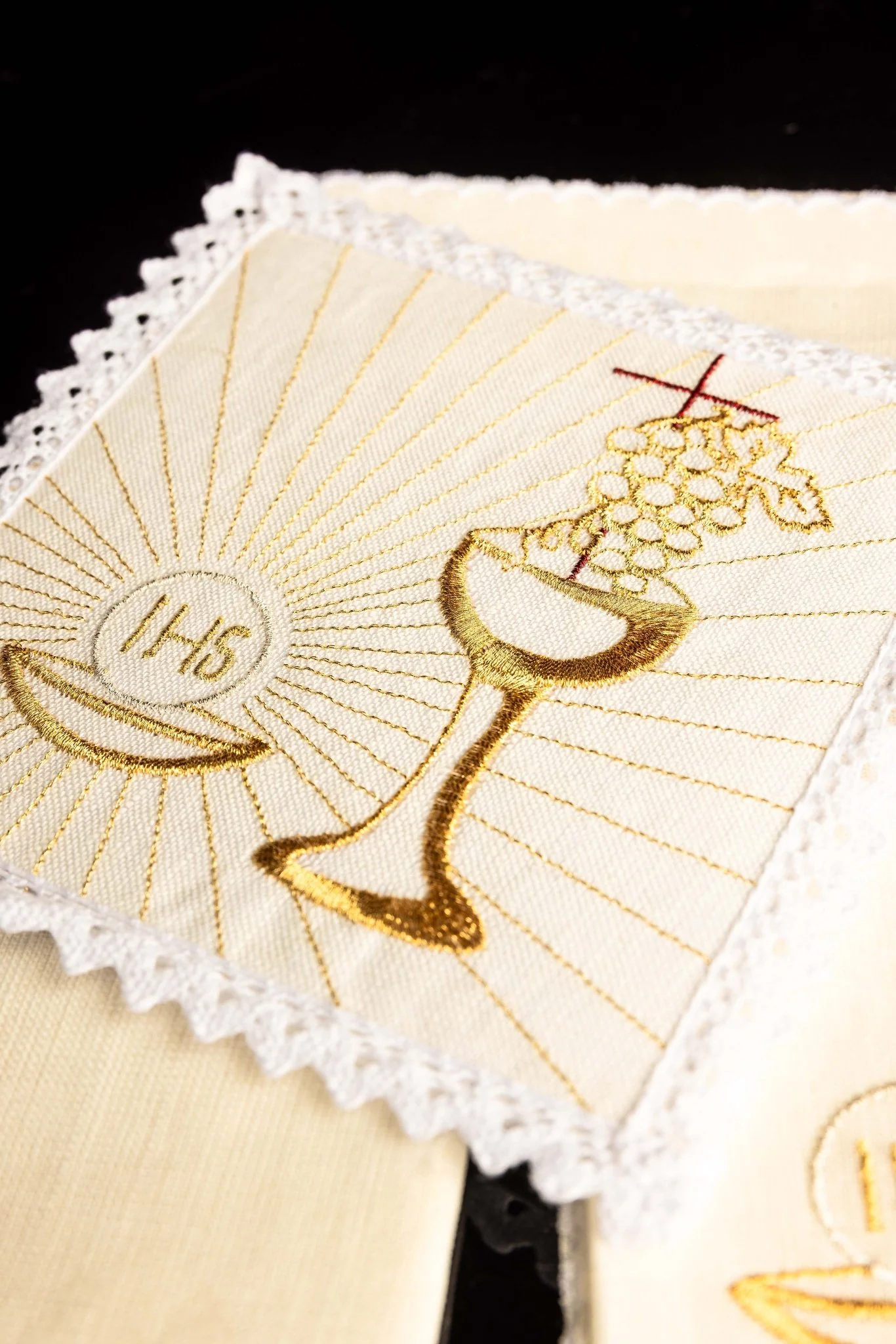 Embroidered altar linen "Chalice" - Image 4