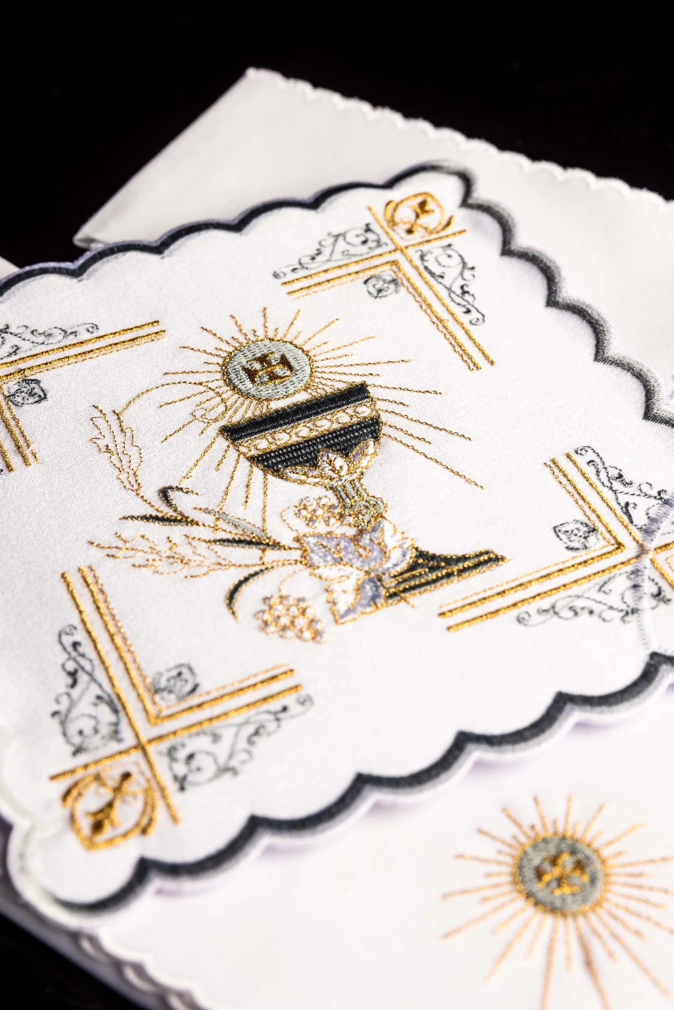 Embroidered Chalice Linens - Image 2