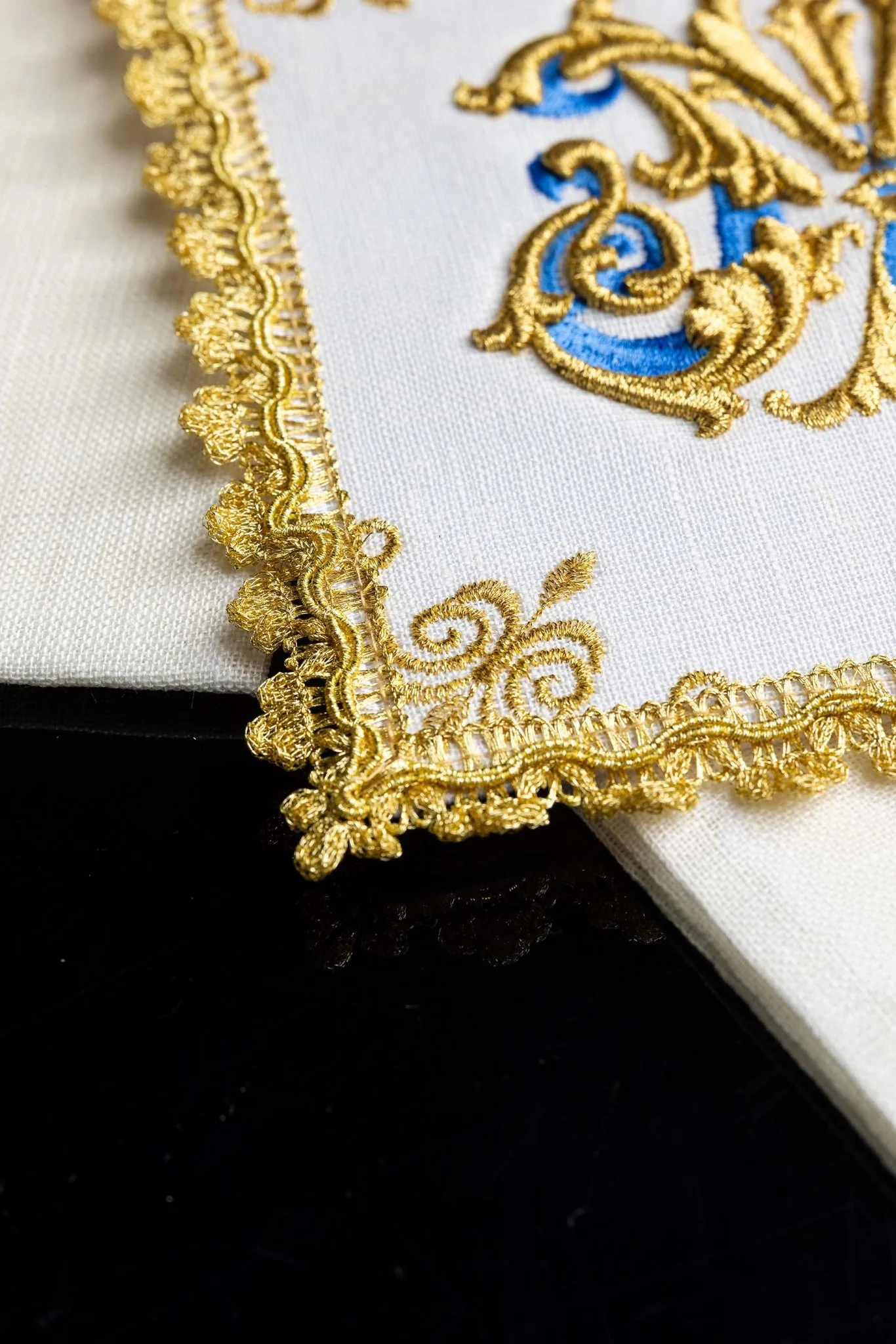 Embroidered Chalice Linens with pall and Marian Symbol - Image 5