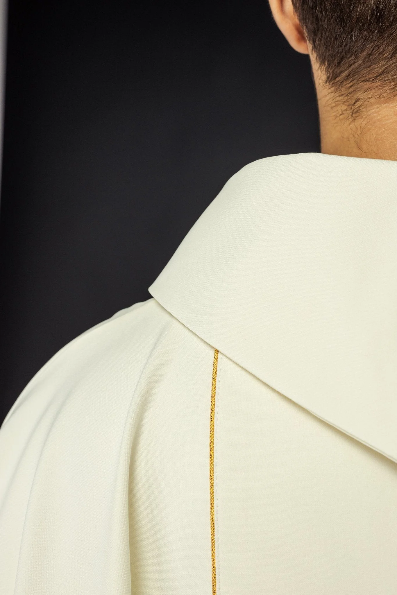 Embroidered chasuble with an image of the Heart of Mary - Image 5