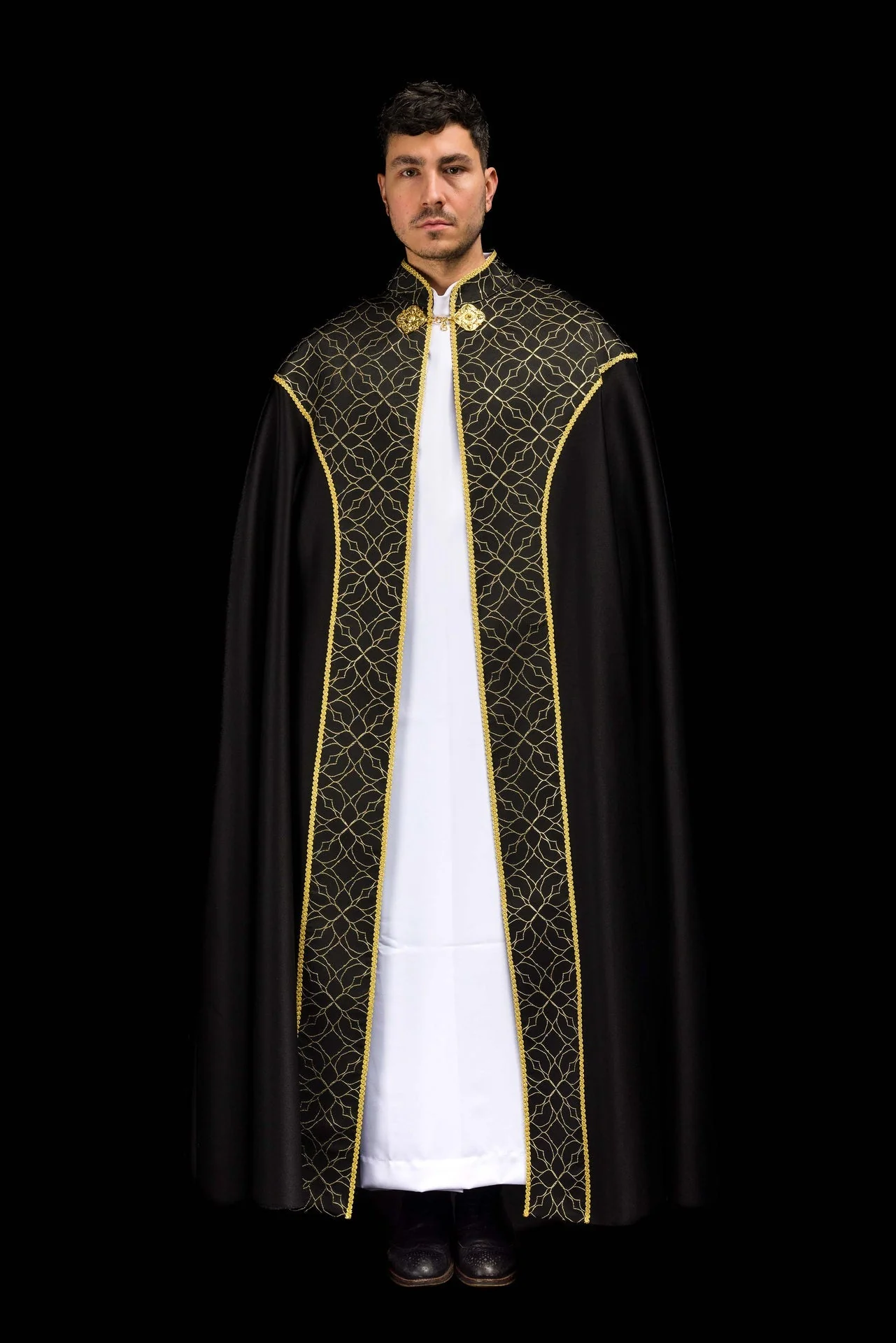 Embroidered cope decorated with black jacquard fabric - Image 10