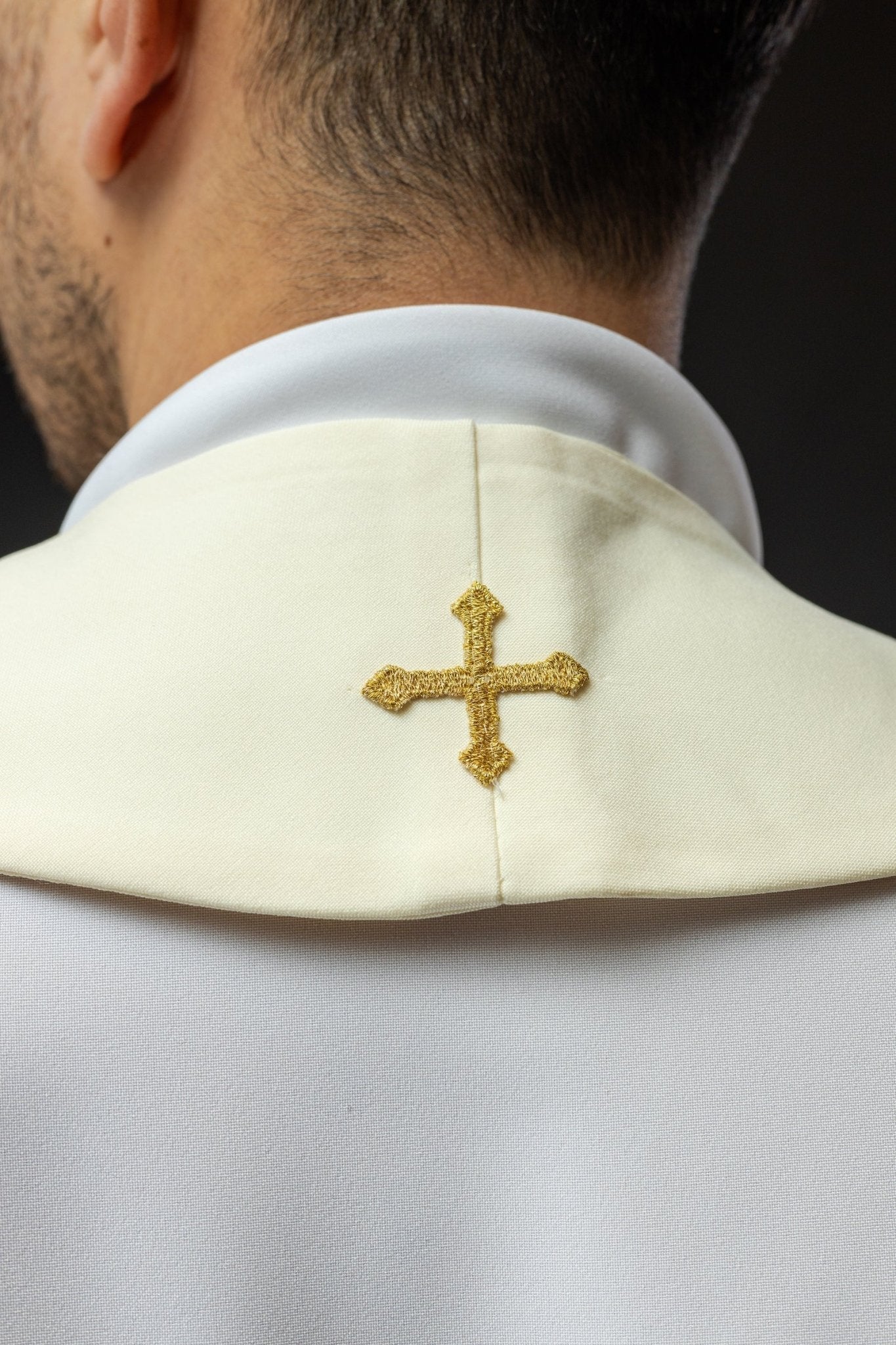 Embroidered ecru priestly stole - Image 3