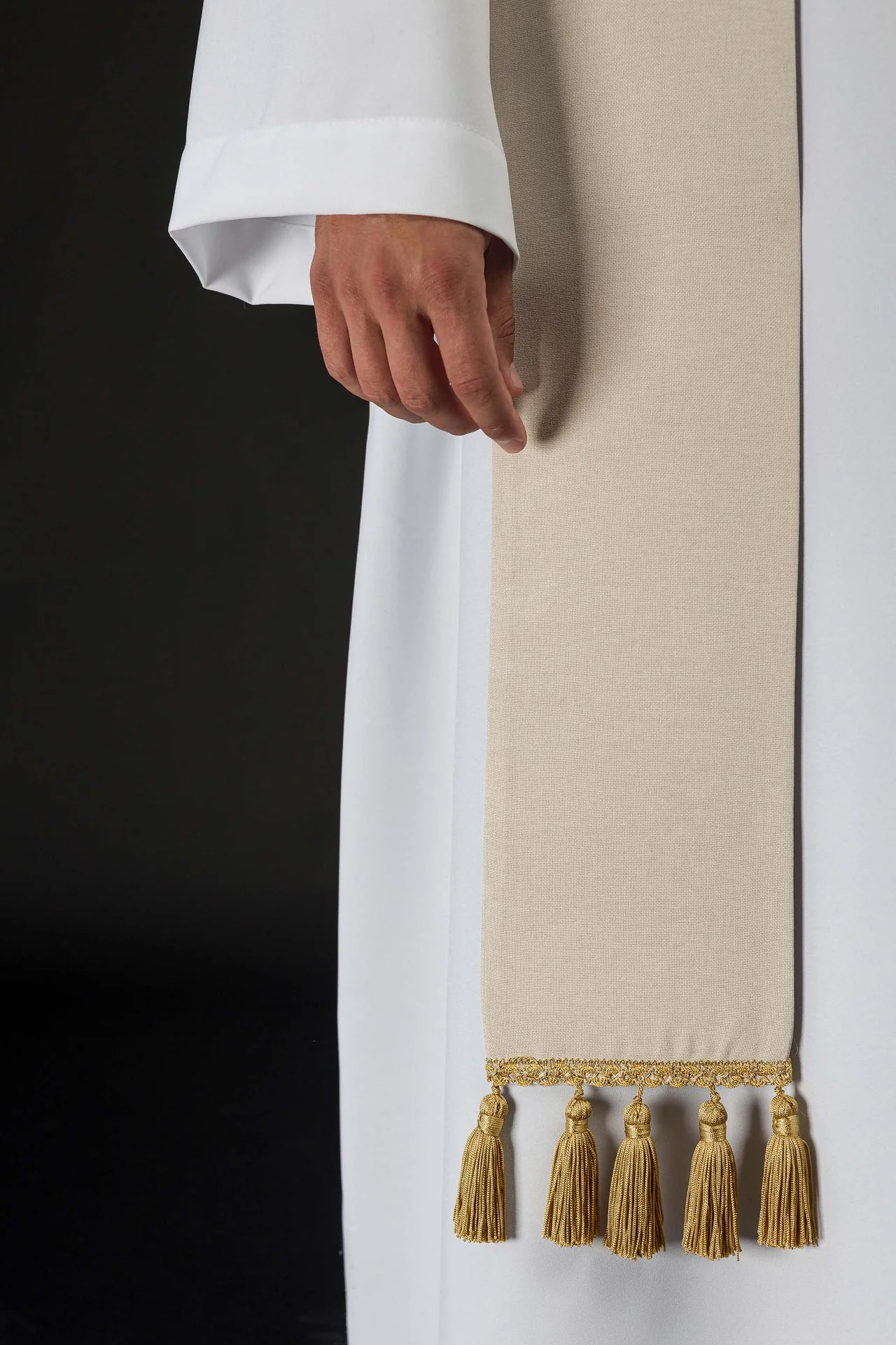 Embroidered Stole with IHS Motif in Ecru - Image 4