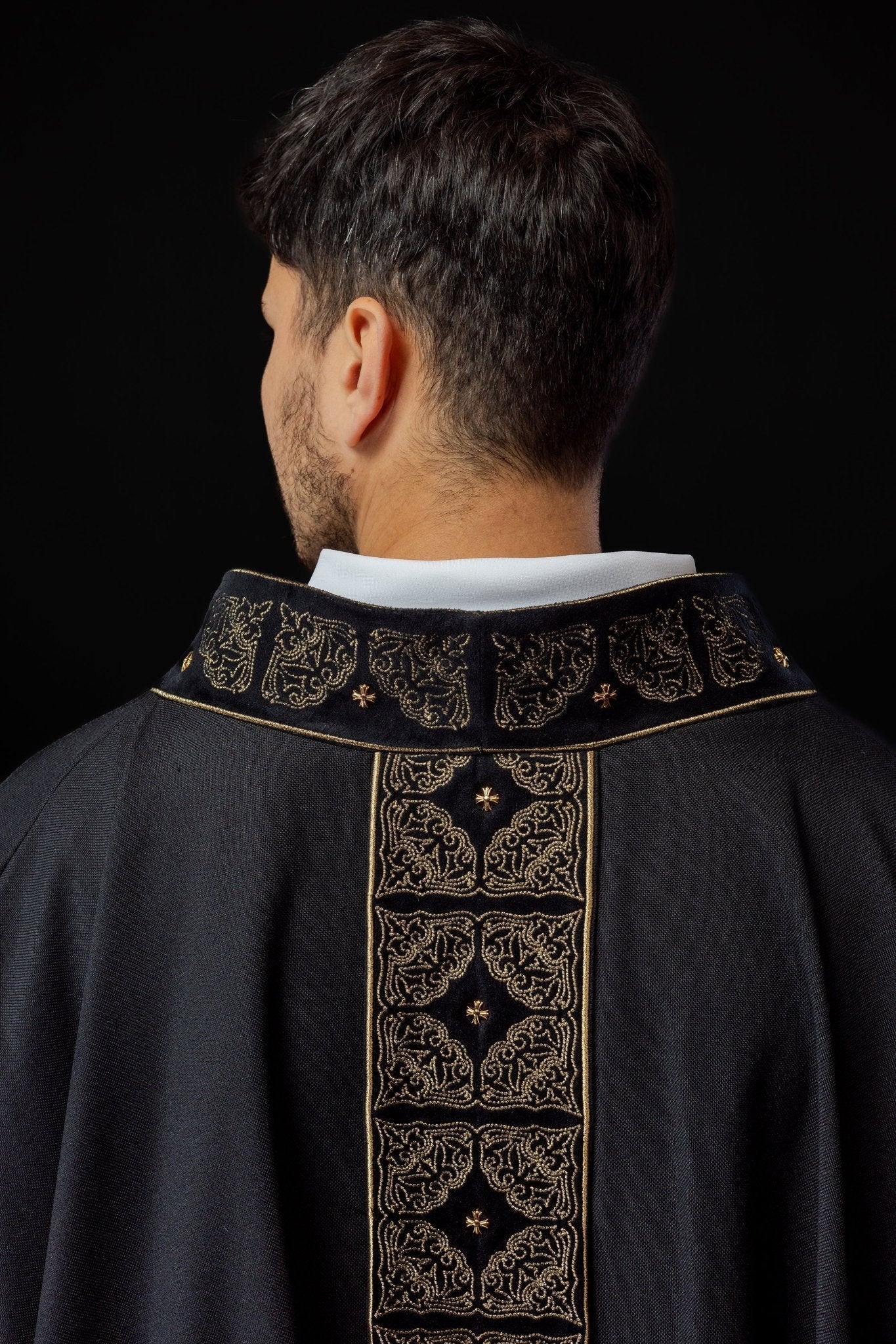 Funeral chasuble made of black velvet texture - Image 7