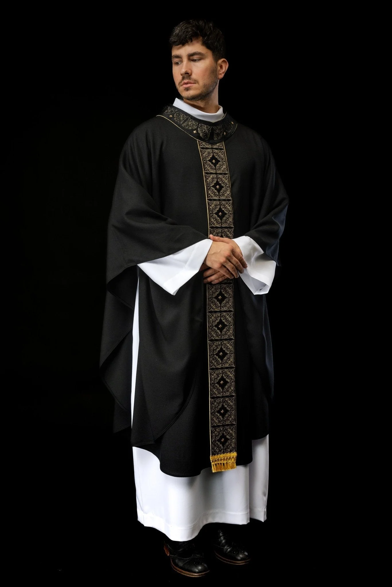 Funeral chasuble made of black velvet texture - Image 9