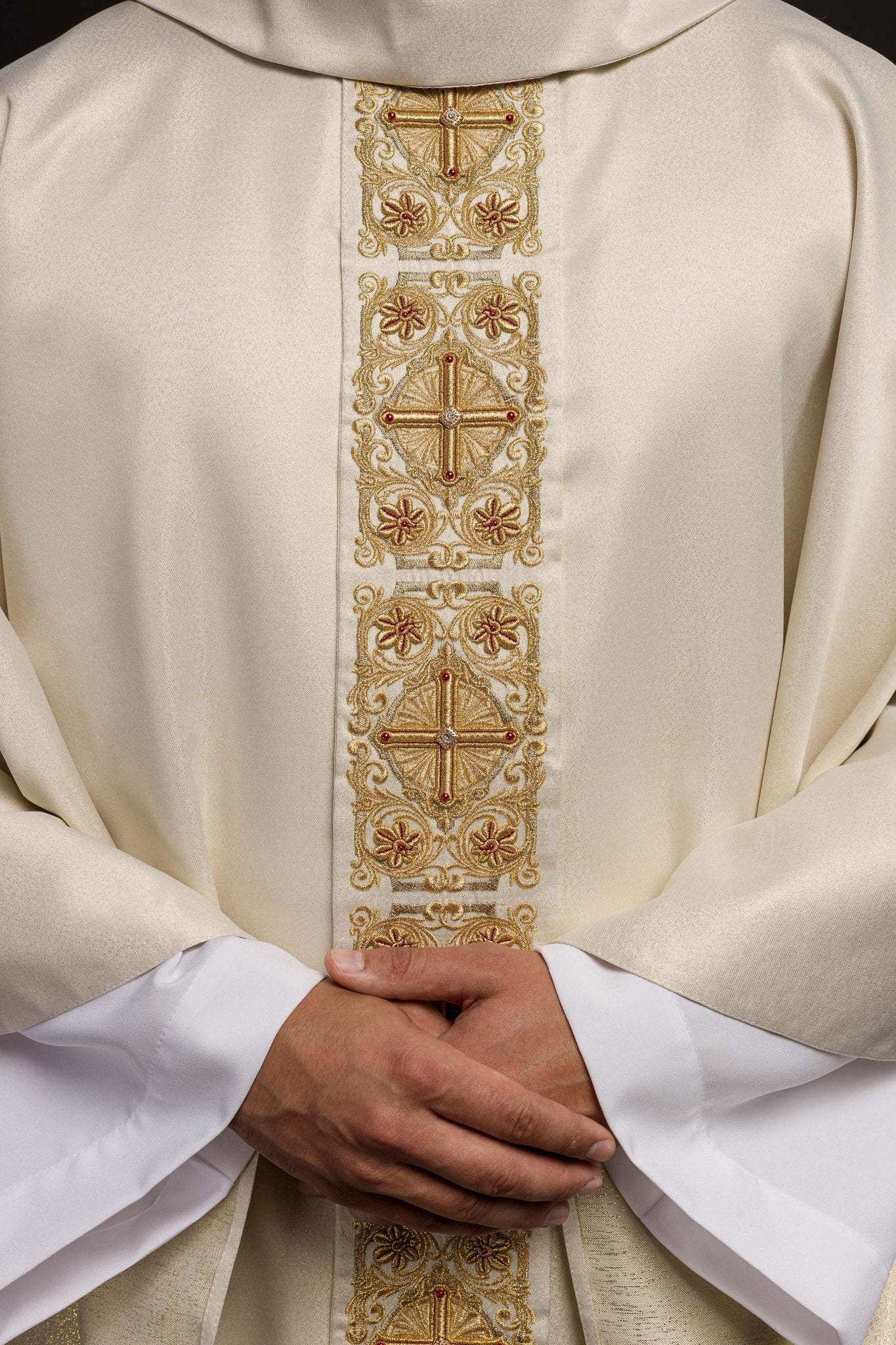 Gold Chasuble richly embroidered and decorated with gold stones - Image 2