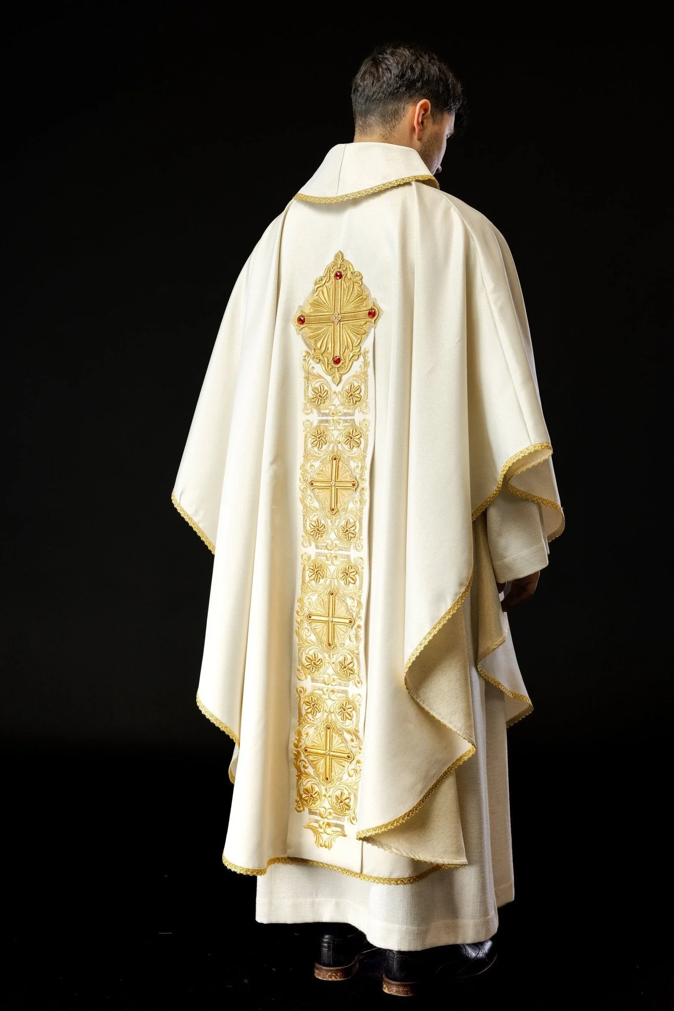 Gold Chasuble richly embroidered and decorated with gold stones - Image 8