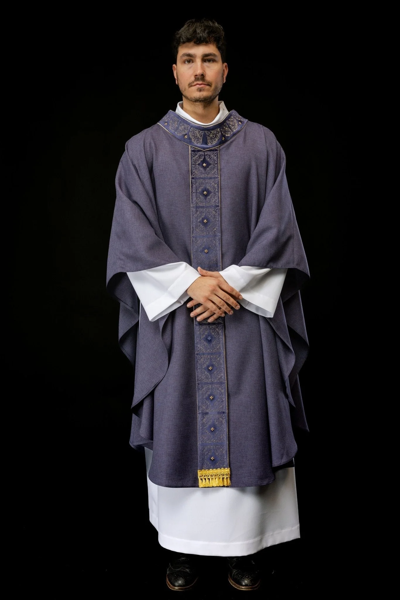 Gothic chasuble made of purple velvet - Image 10