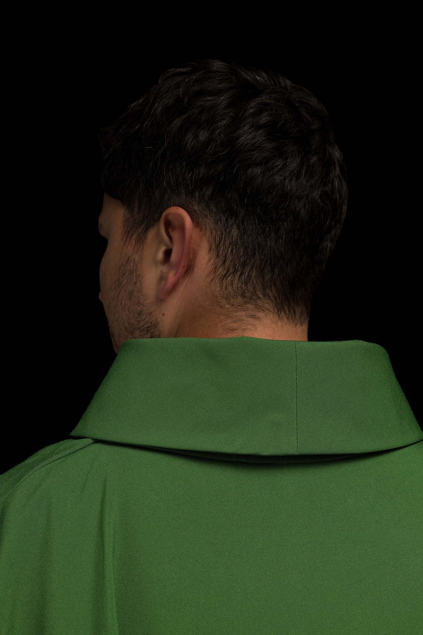 Green chasuble embroidered with IHS motif - Image 5