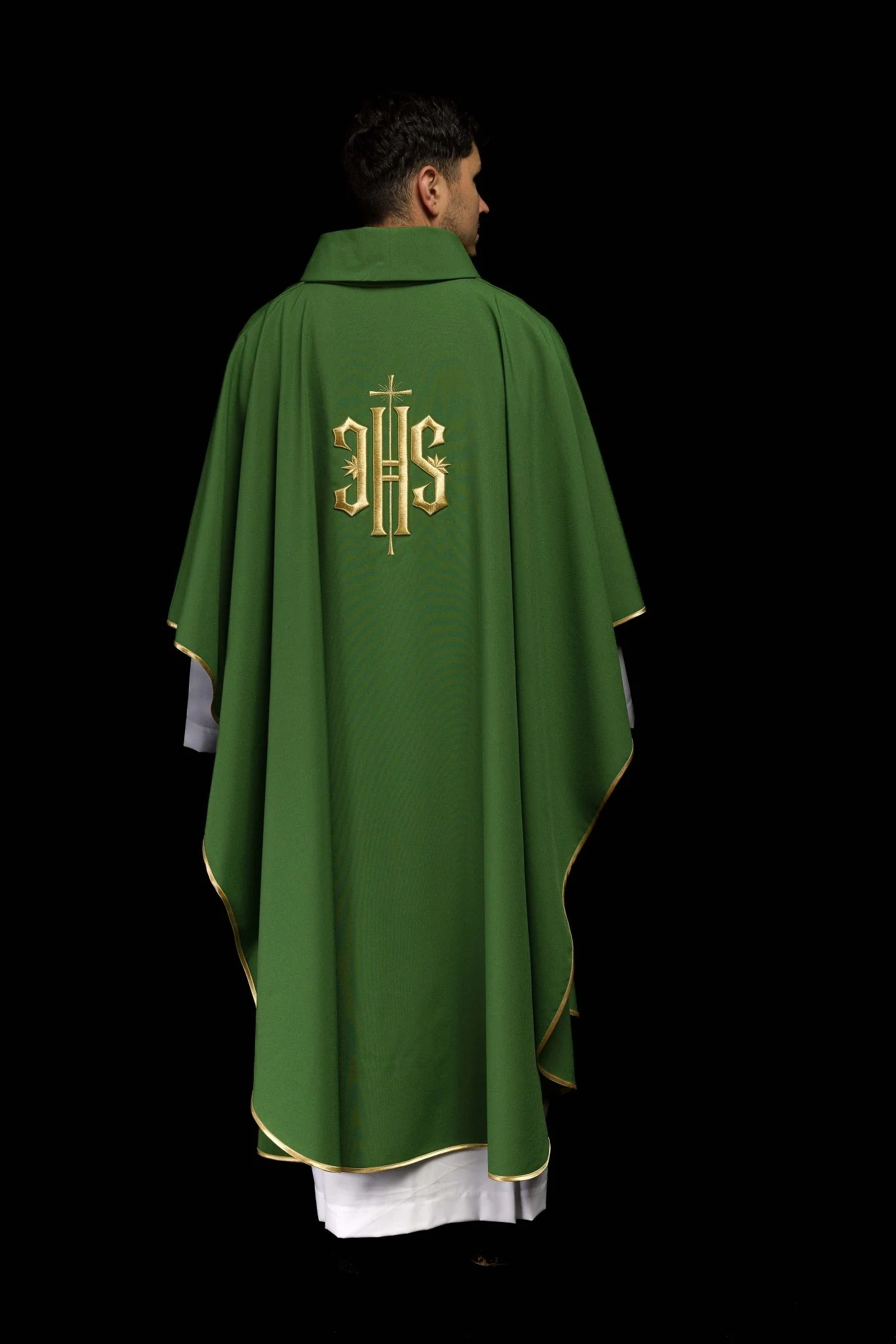 Green chasuble embroidered with IHS motif - Image 7