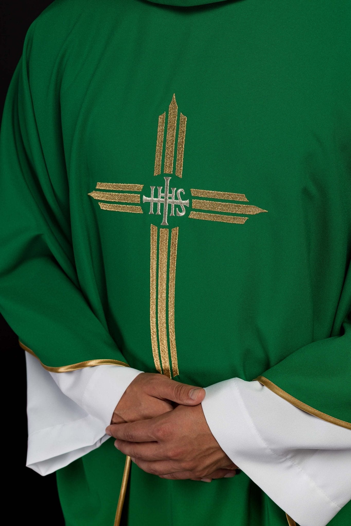 Green chasuble embroidered with the symbol of Cross IHS - Image 3