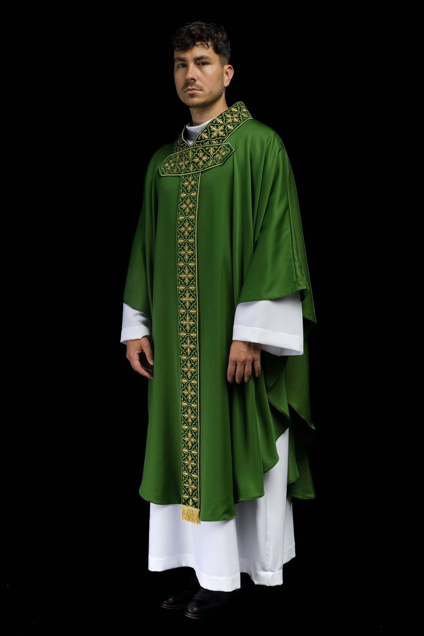 Green chasuble finished with 500 green faceted stones - Image 10