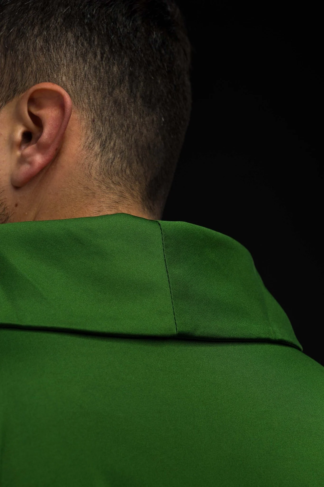 Green chasuble made of lightweight SACROLITE fabric - Image 5
