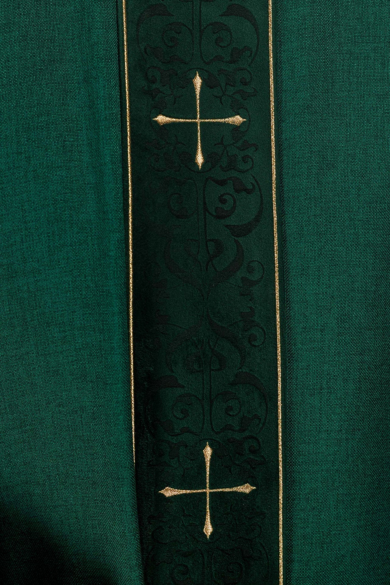 Green Chasuble with Embroidered Cross Band and Collar - Image 3