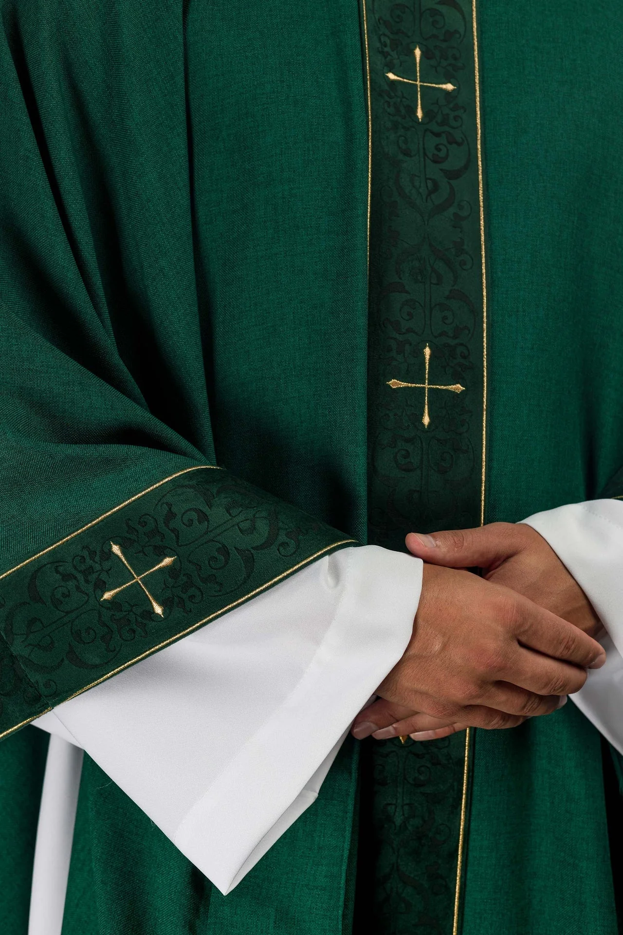 Green Chasuble with Embroidered Cross Band and Collar - Image 4