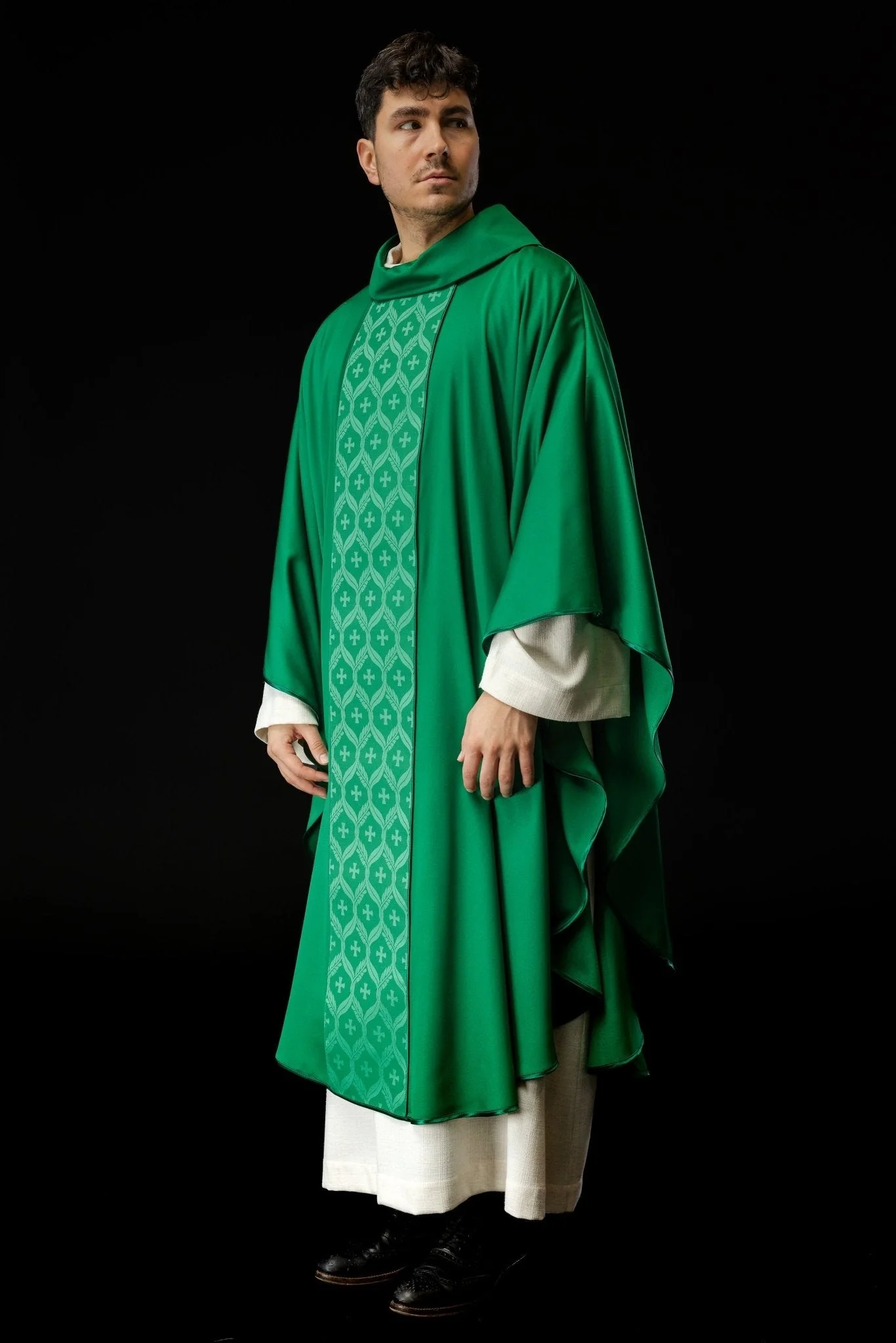 Green chasuble with jacquard cross belt - Image 2