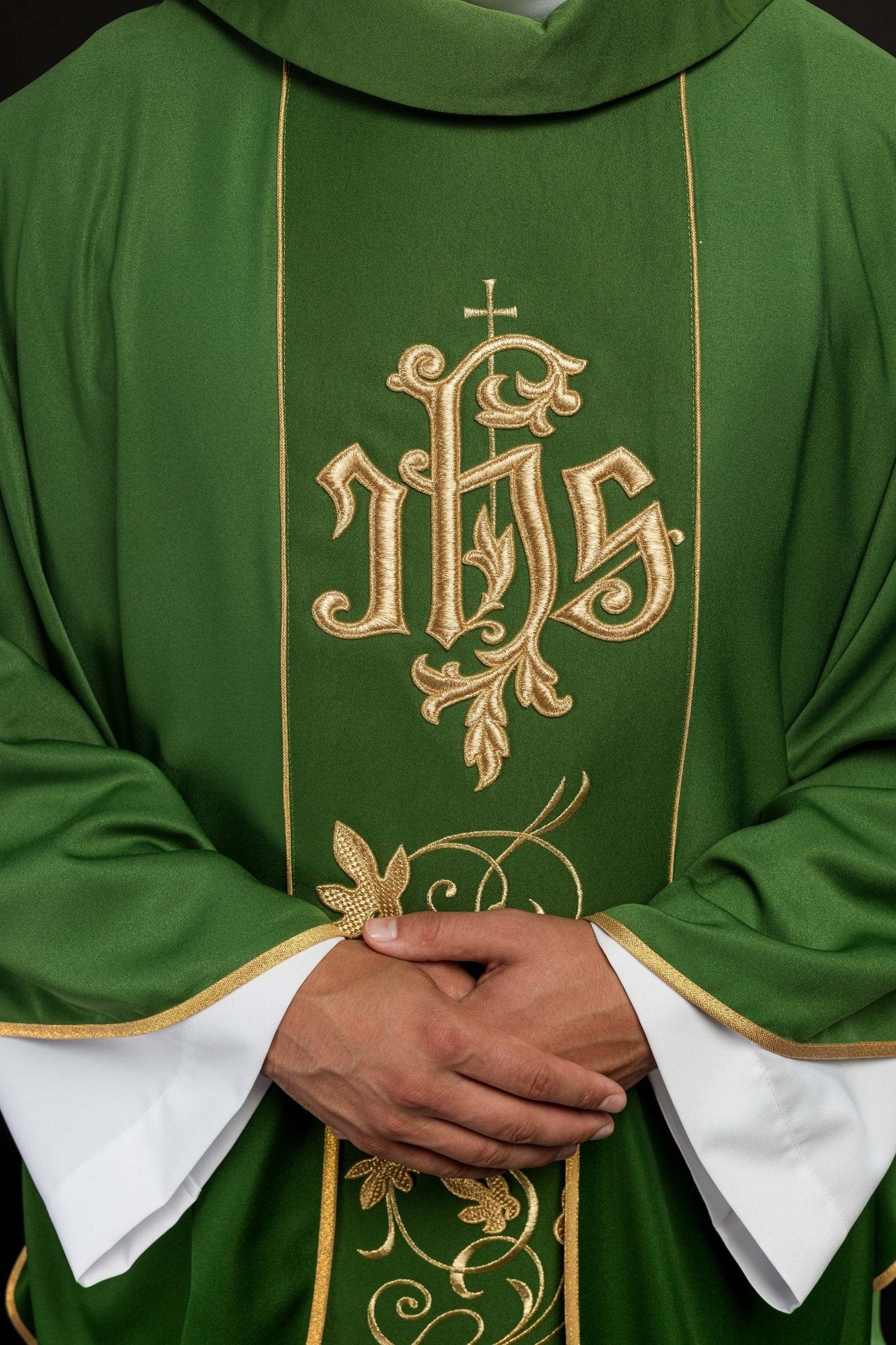 Green classic JHS embroidered chasuble - Image 4