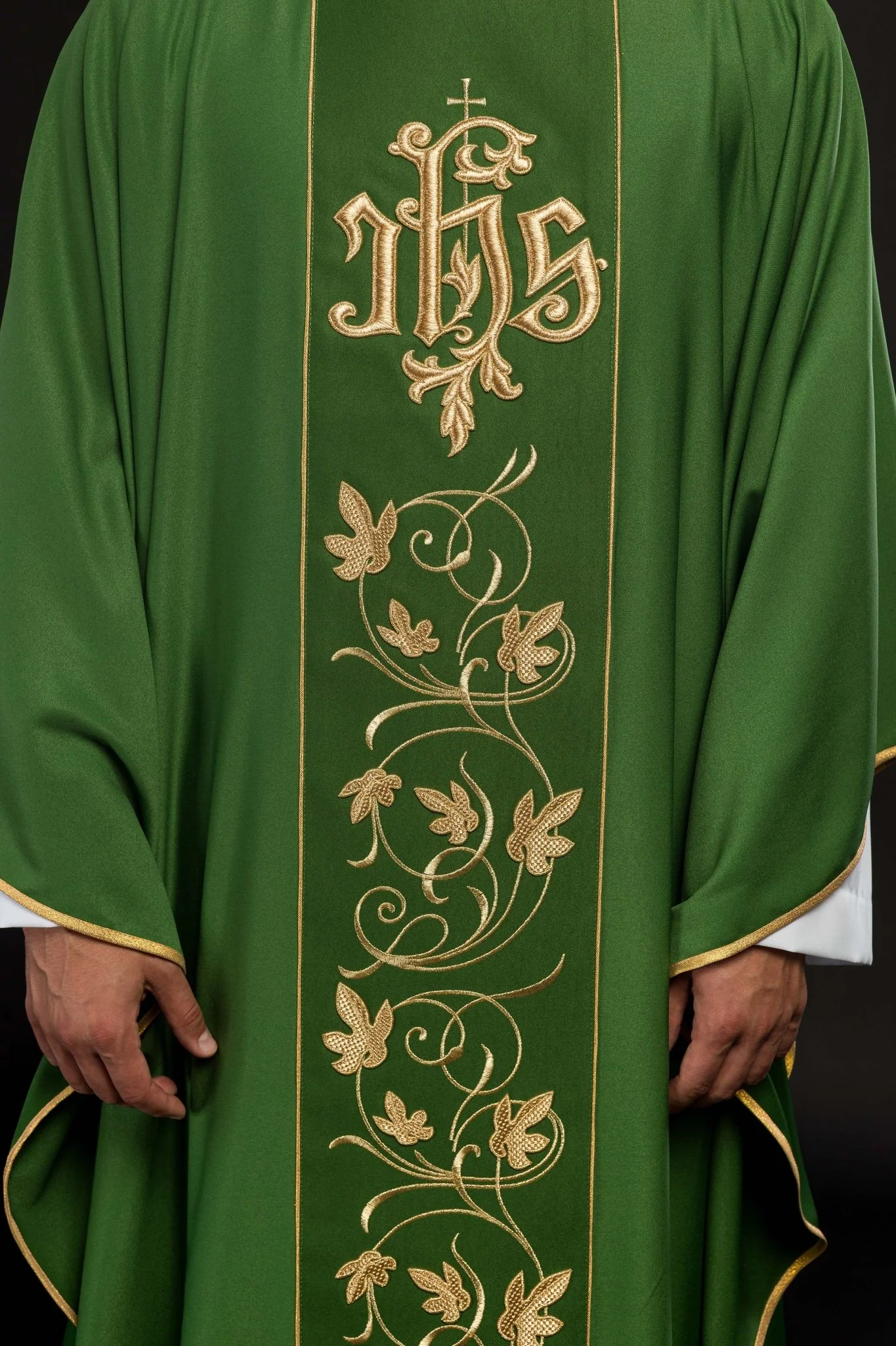 Green classic JHS embroidered chasuble - Image 5