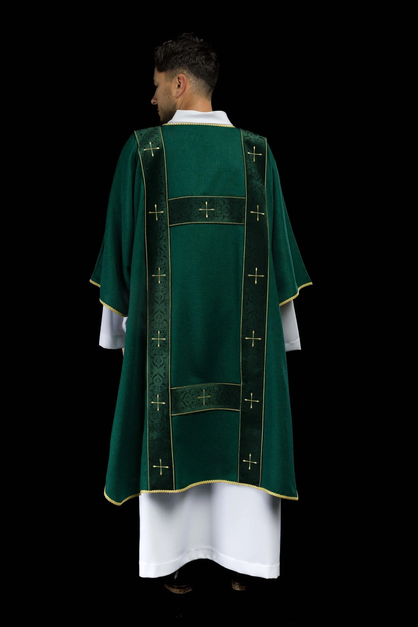 Green dalmatic with velvet bands and embroidered golden crosses - Image 7