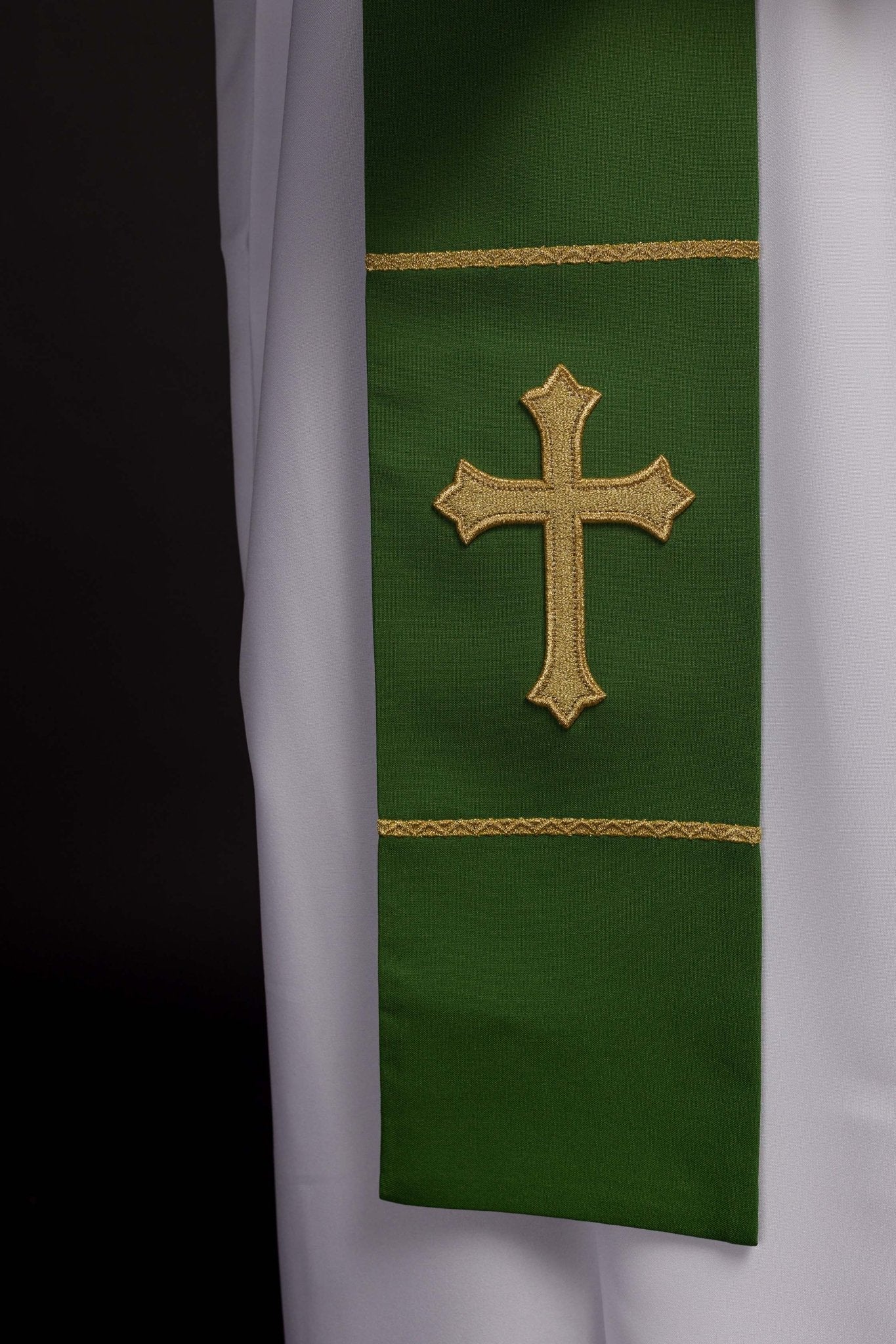 Green priestly stole embroidered cross - Image 2
