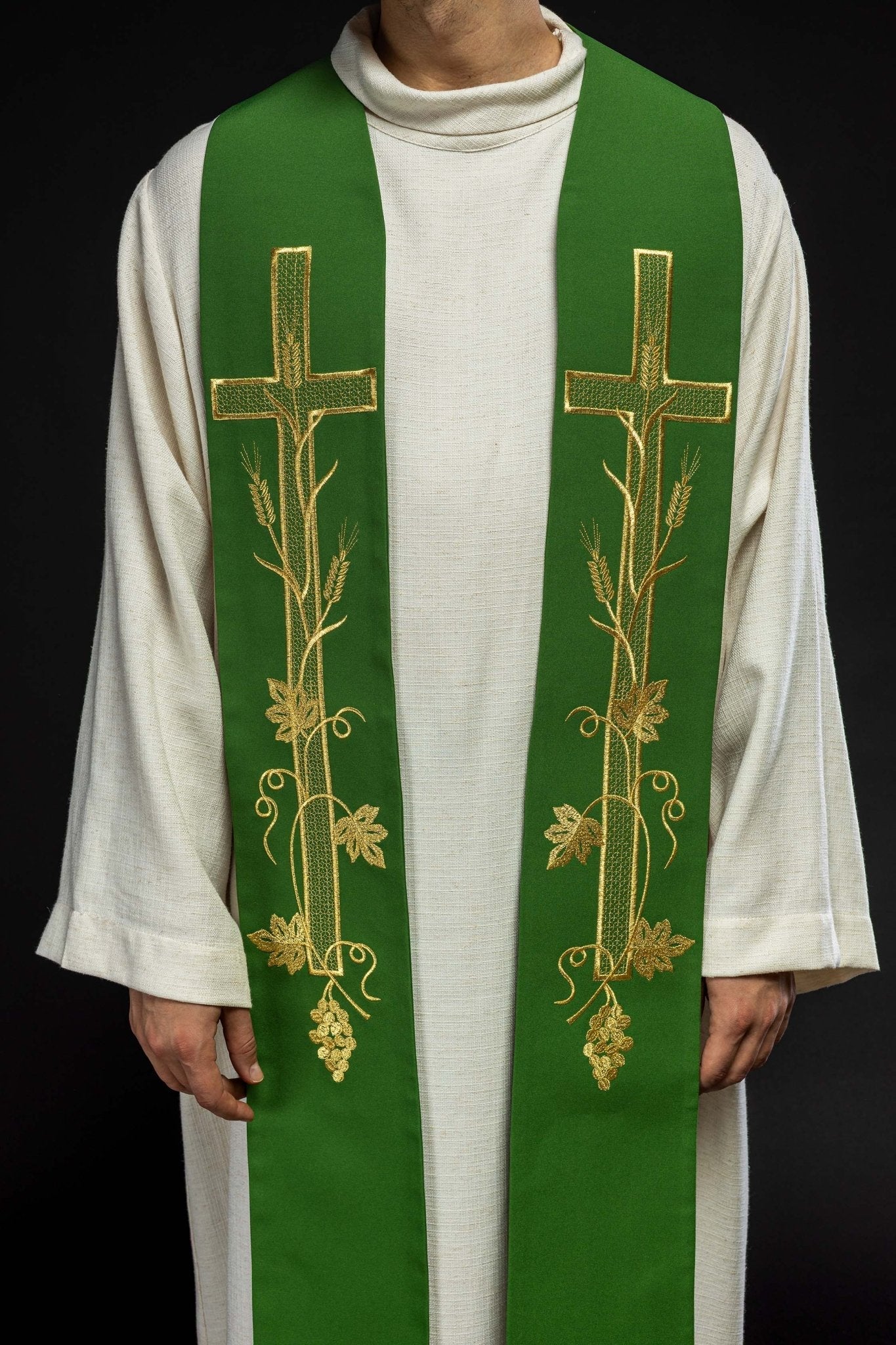 Green priestly stole embroidered cross - Image 2