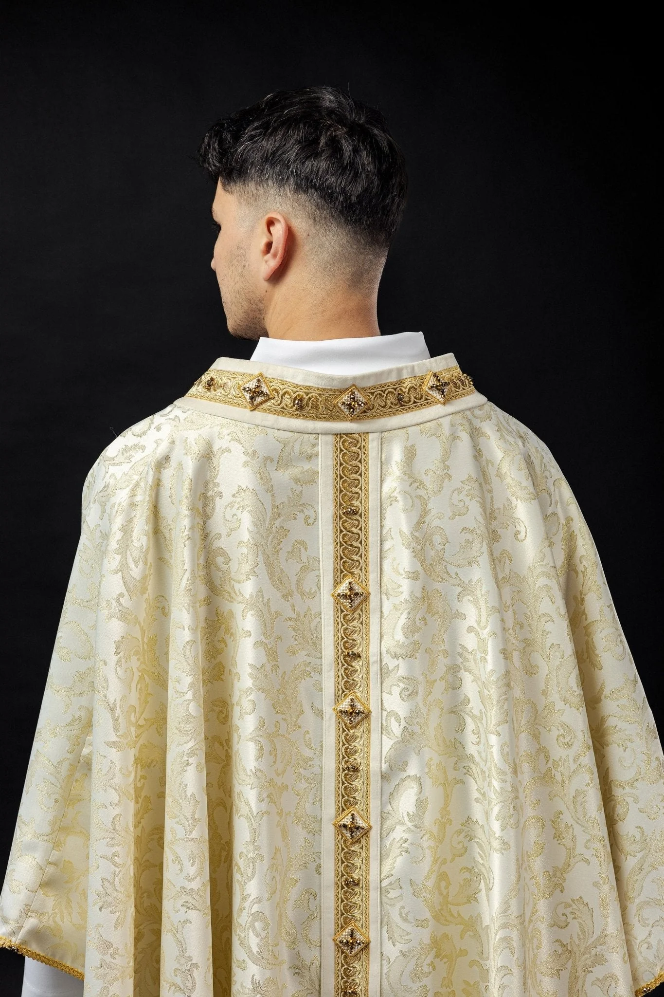 Handmade chasuble made of natural Italian fabric 7003 - Image 7