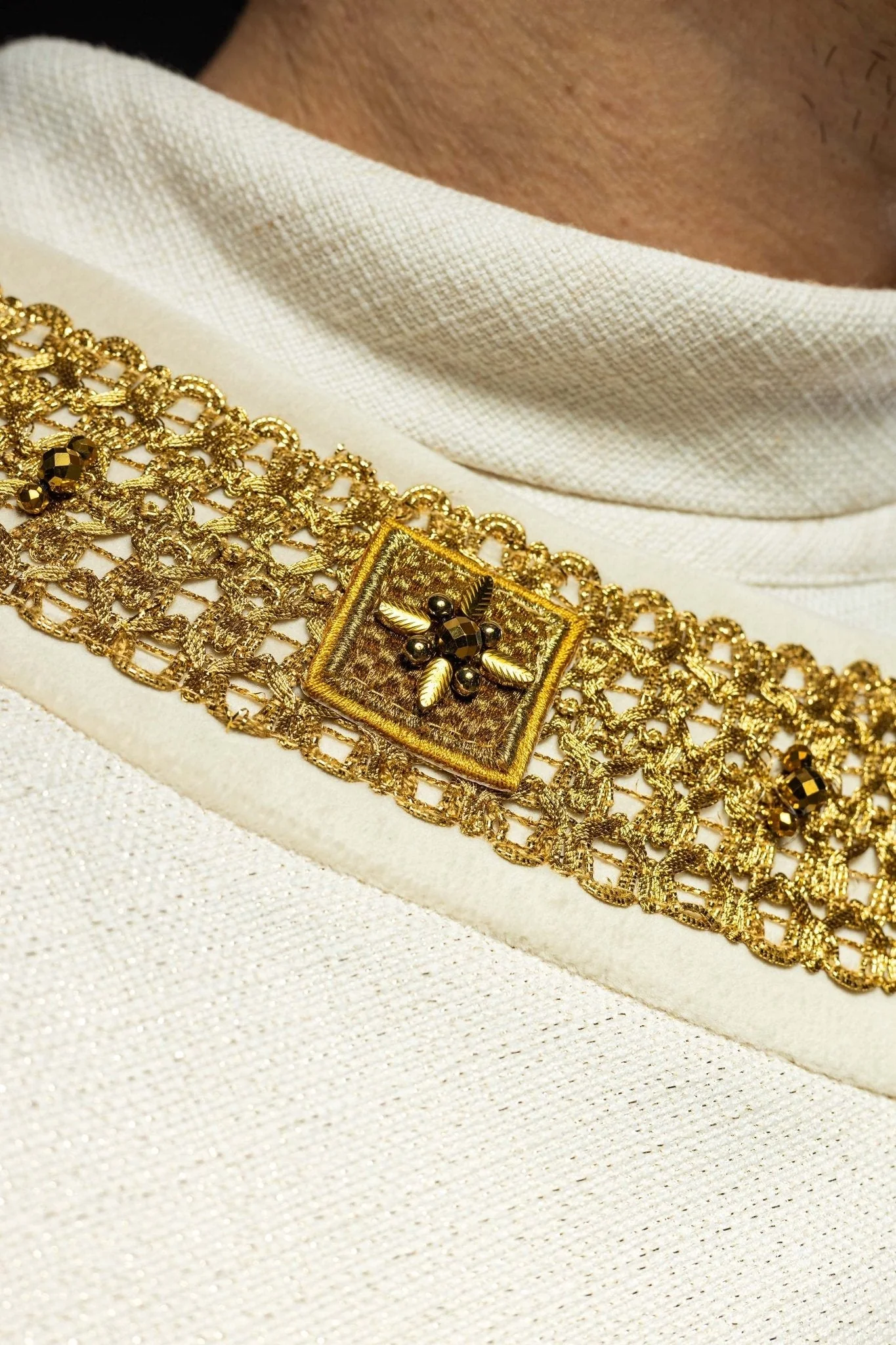 Handmade Chasuble with Natural Stones – Handmade 7002 - Image 4
