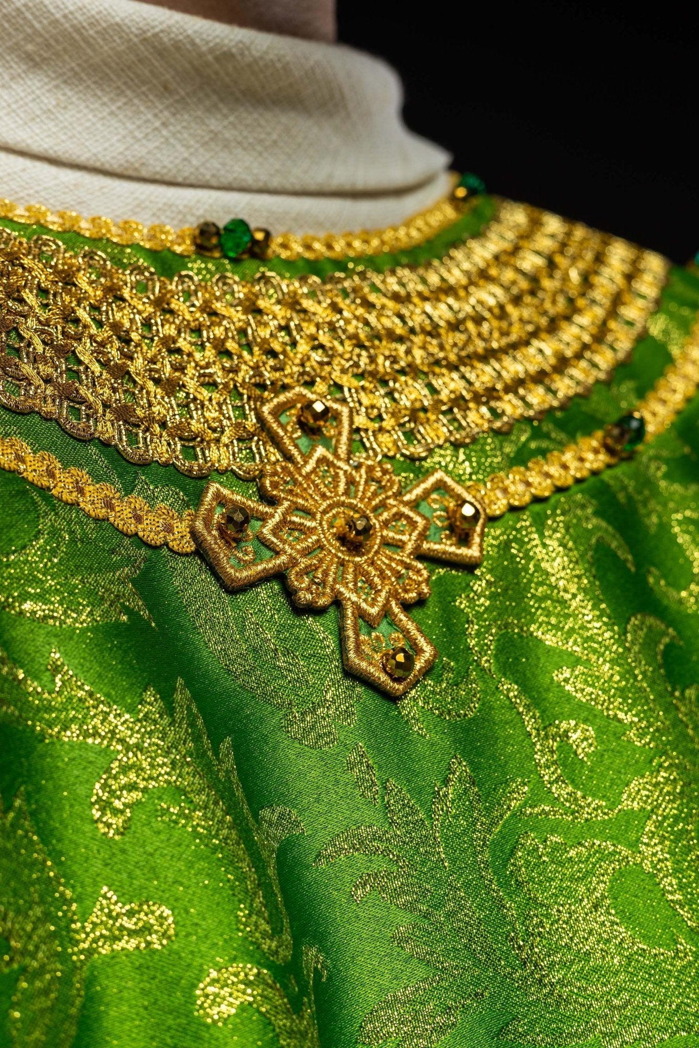 Handmade chasuble with natural stones Handmade 7010 Green - Image 4