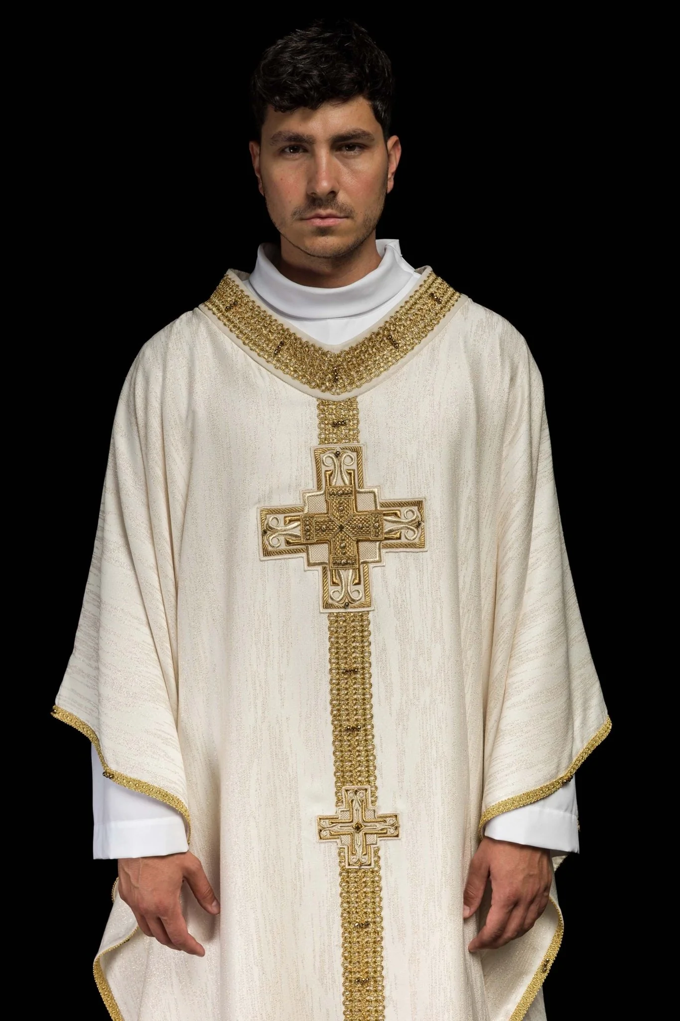 Handmade chasuble with natural stones Handmade 7015 Ecru