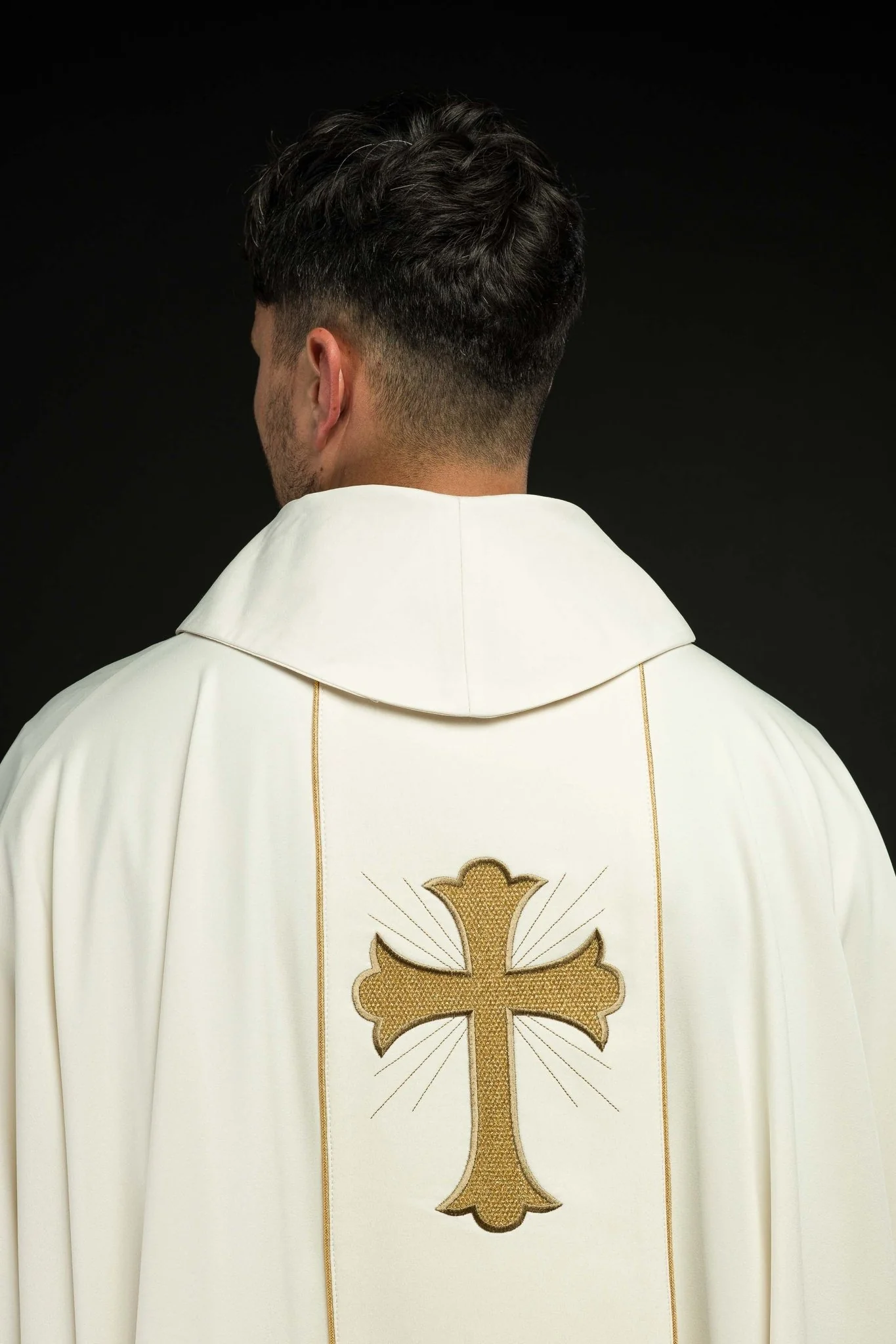 Ivory chasuble with cross and wheat embroidery - Image 5