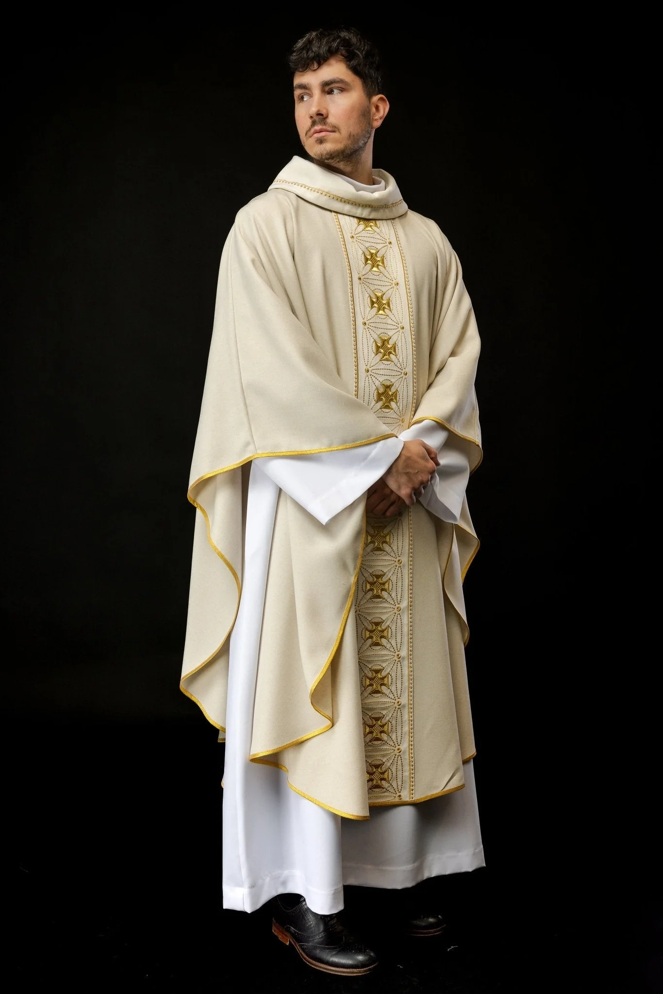 Ivory priest chasuble made of natural texture with embroidered collar - Image 8