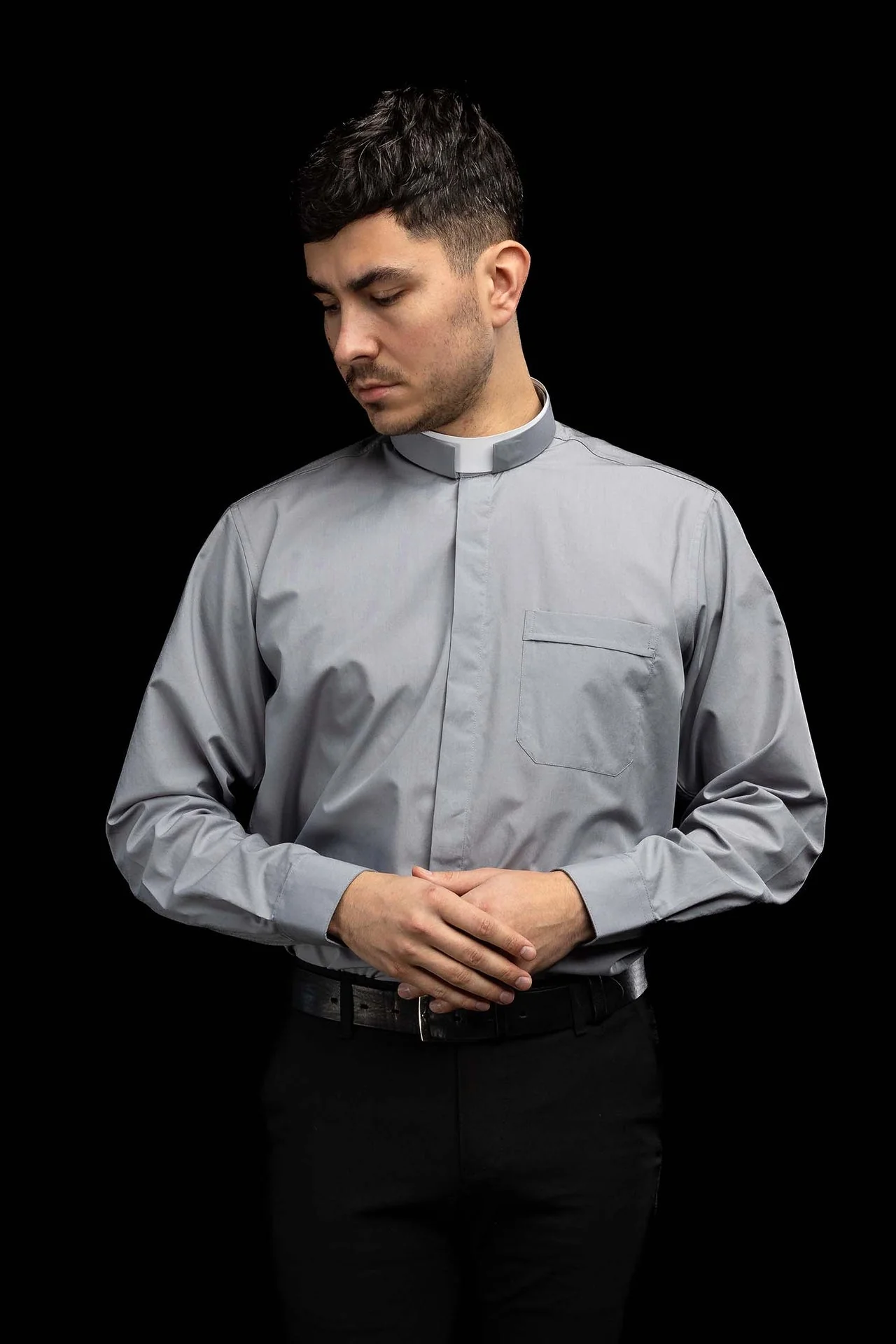 Light grey long-sleeved Roman clerical shirt with clerical collar - Image 8