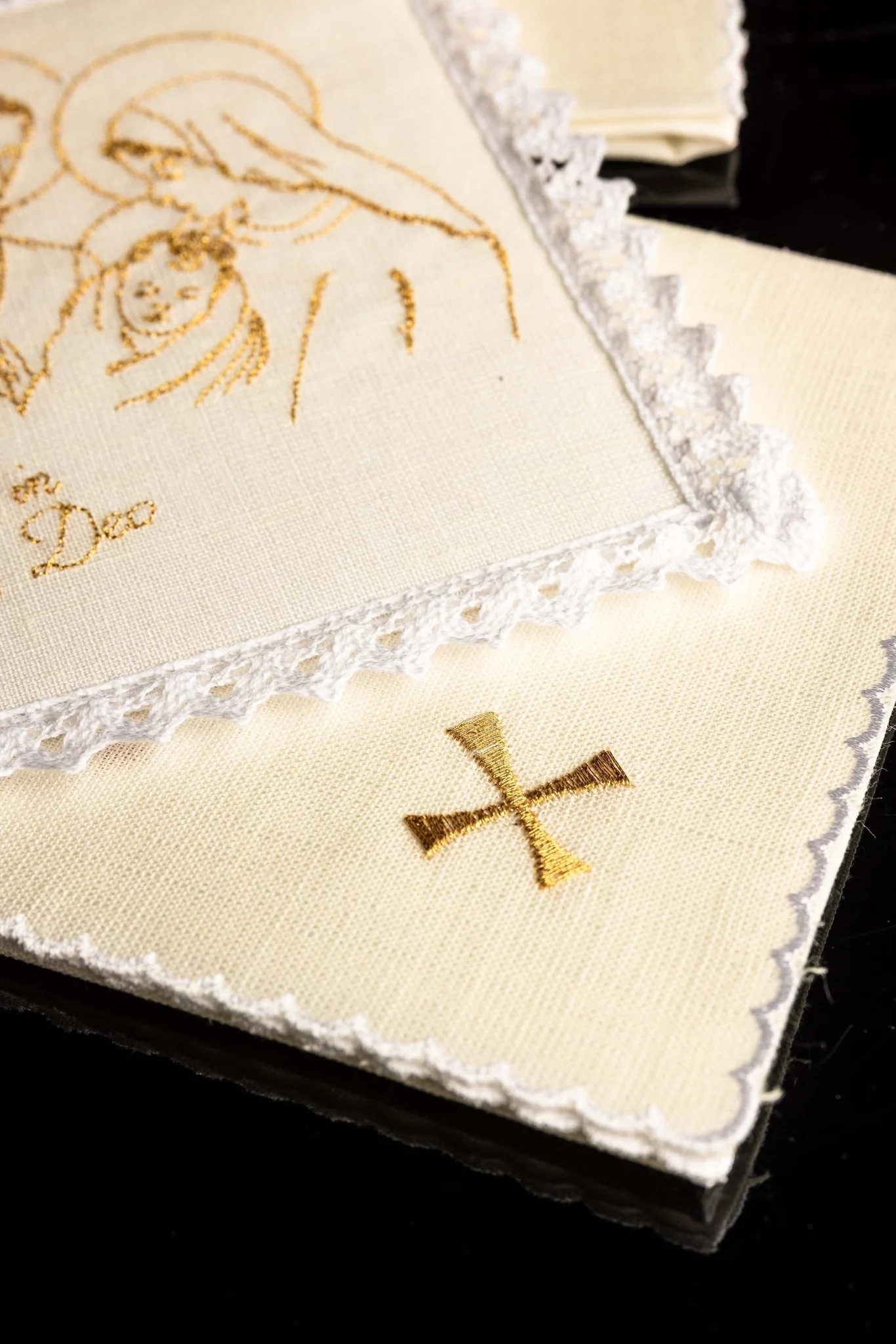 Linen Chalice Linens with Fish Motif - Image 3