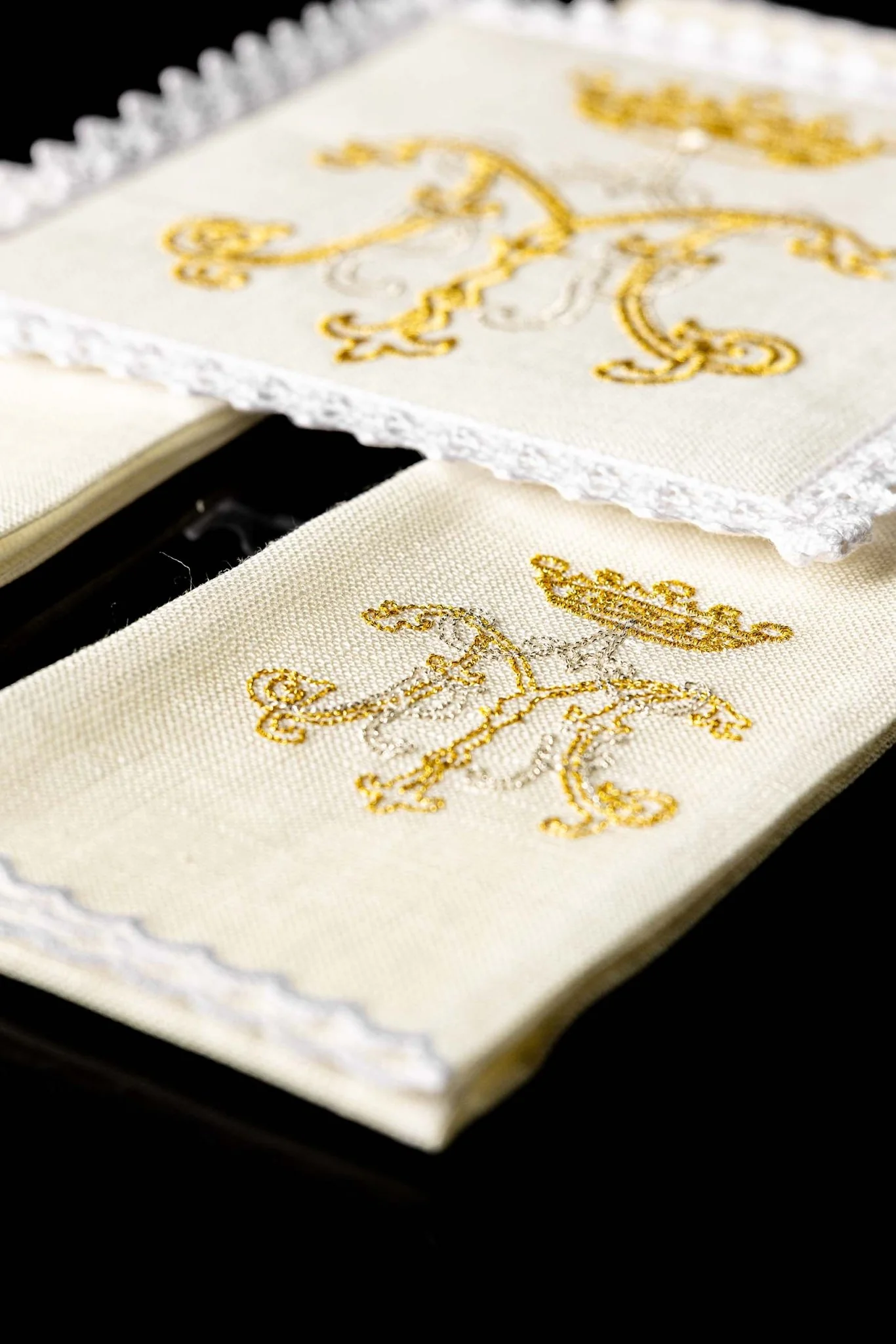 Linen Chalice Linens with Gold Cross Embroidery - Image 3