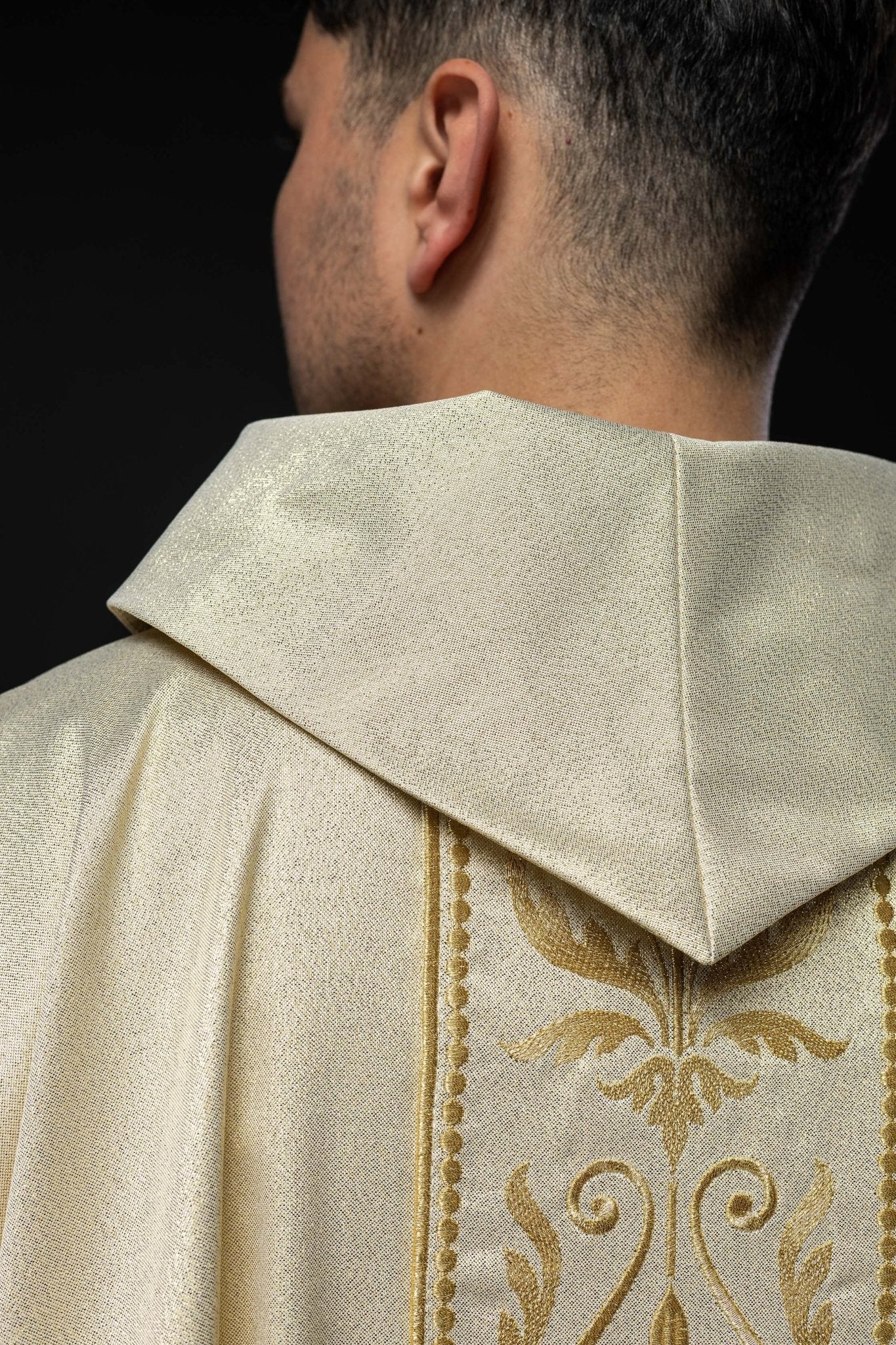 Liturgical chasuble with a decorated gold embroidered belt - Image 6