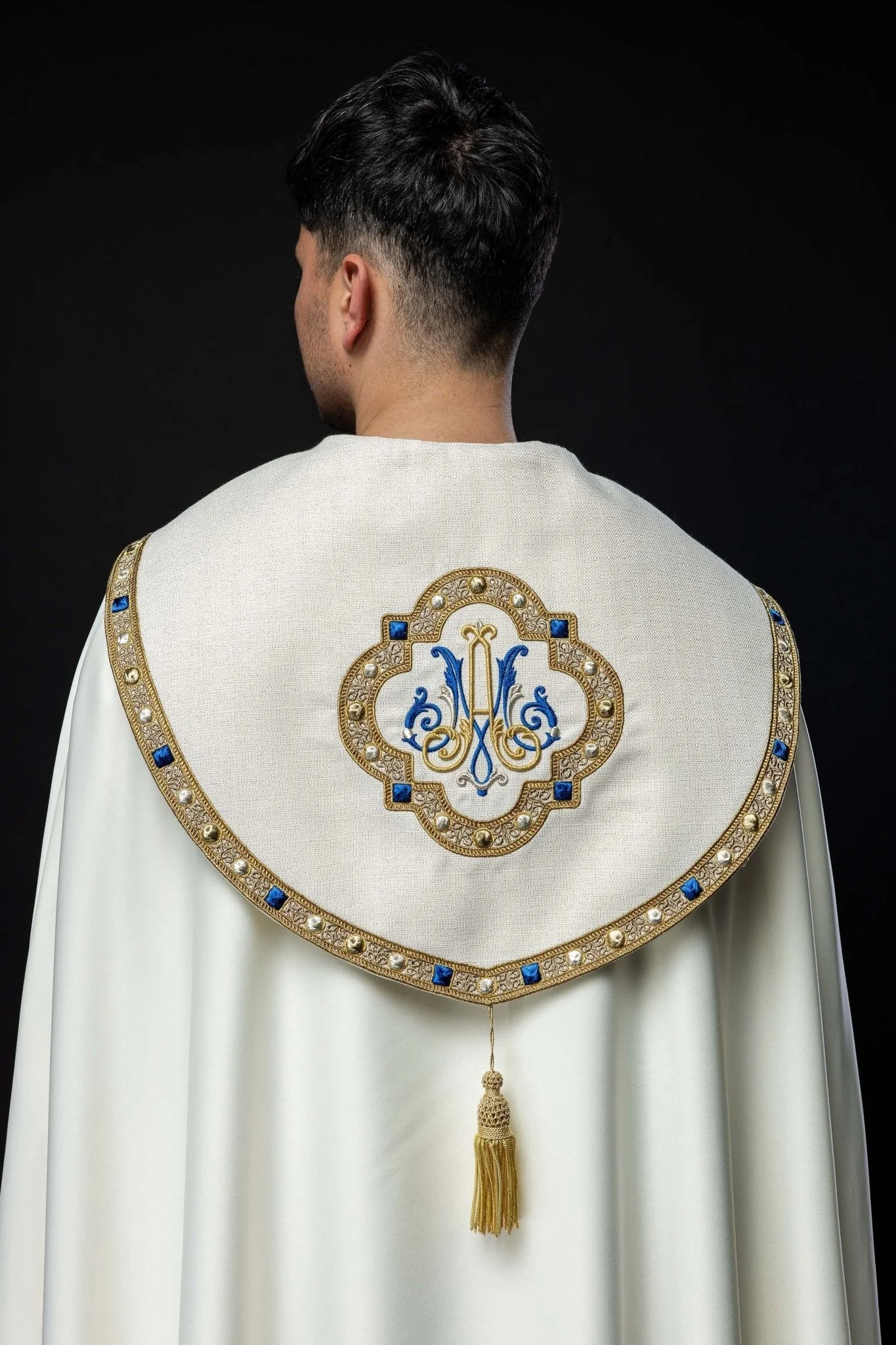 Liturgical cope with embroidered Marian coat of arms