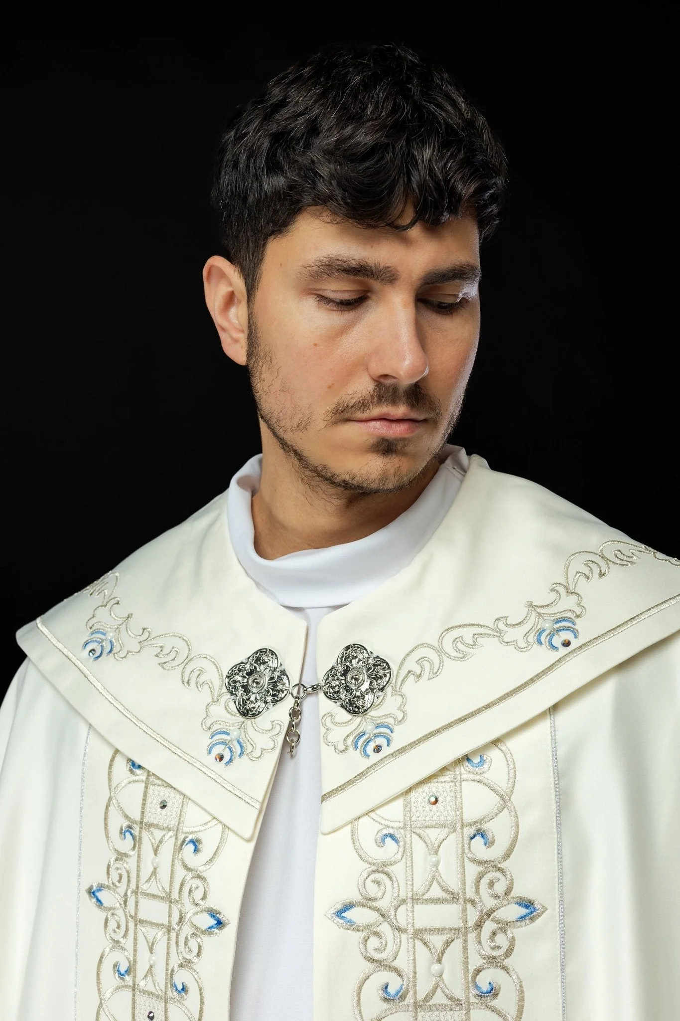 Liturgical Veil Embroidered with Mary Motif Ecru - Image 4