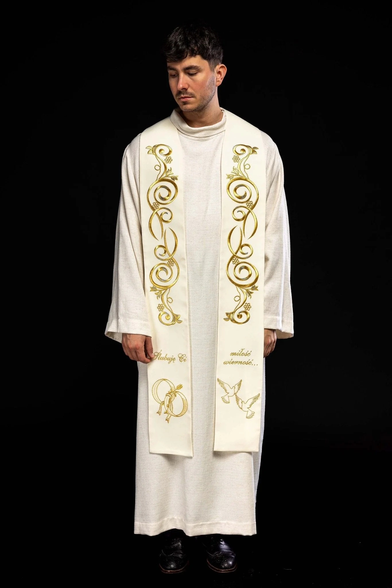 Long stole with embroidery