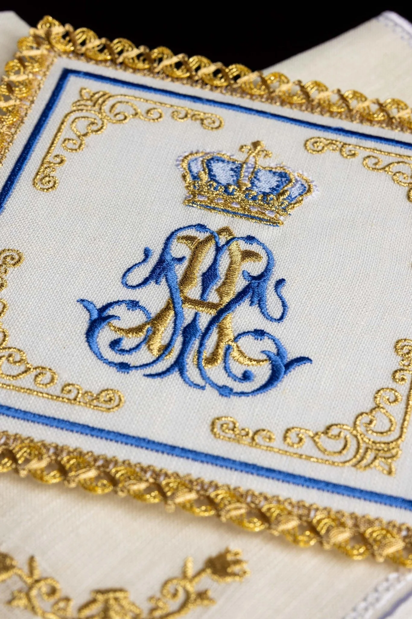 Marian altar linens set - Image 6