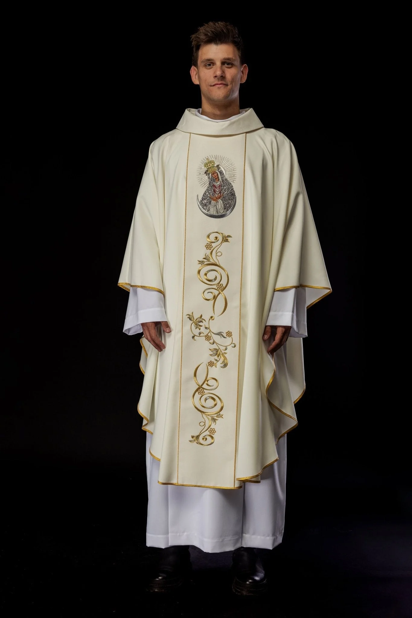 Marian chasuble with the image of Our Lady of Dawn - Image 2
