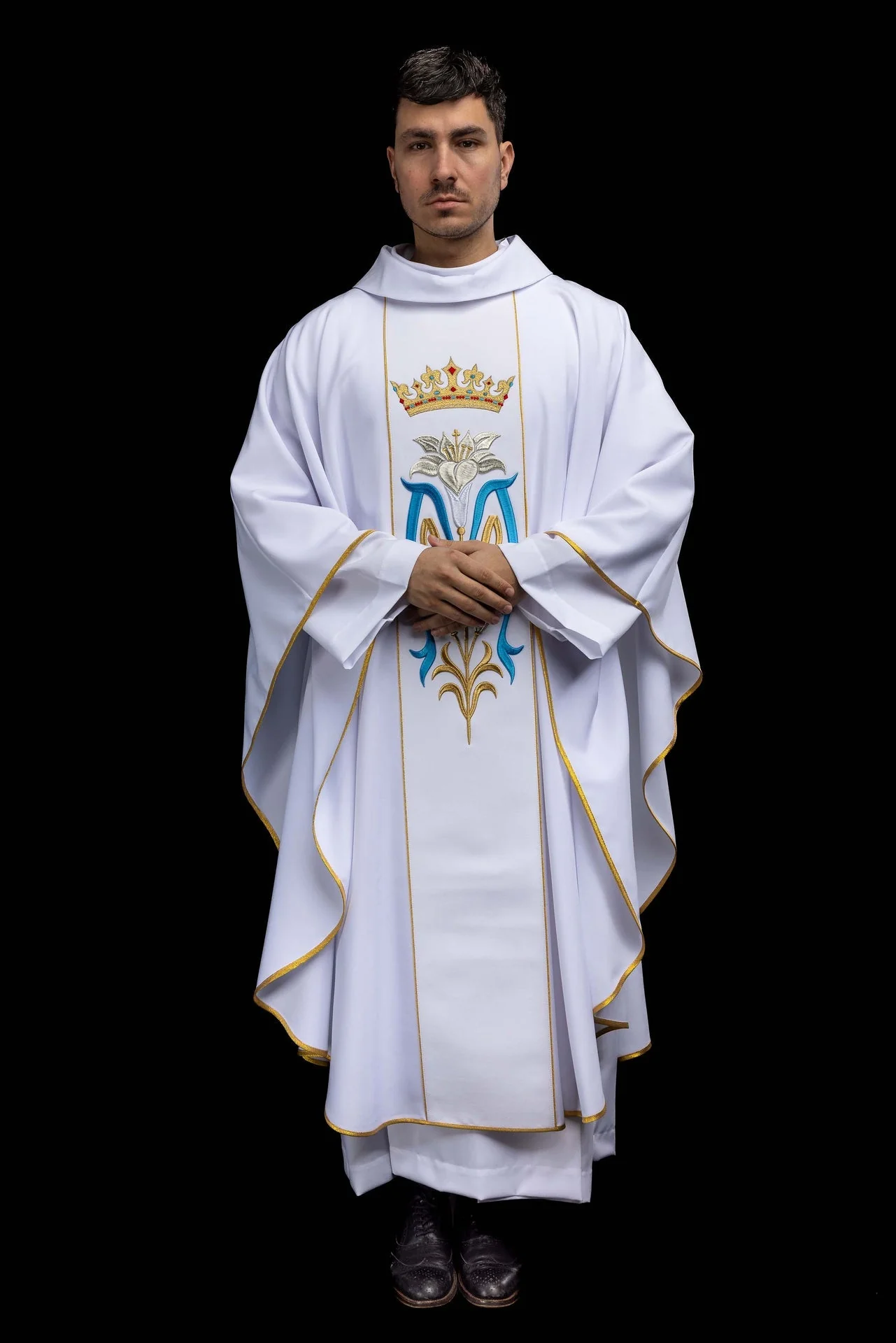 Marian embroidered liturgical chasuble with a crown in white - Image 9