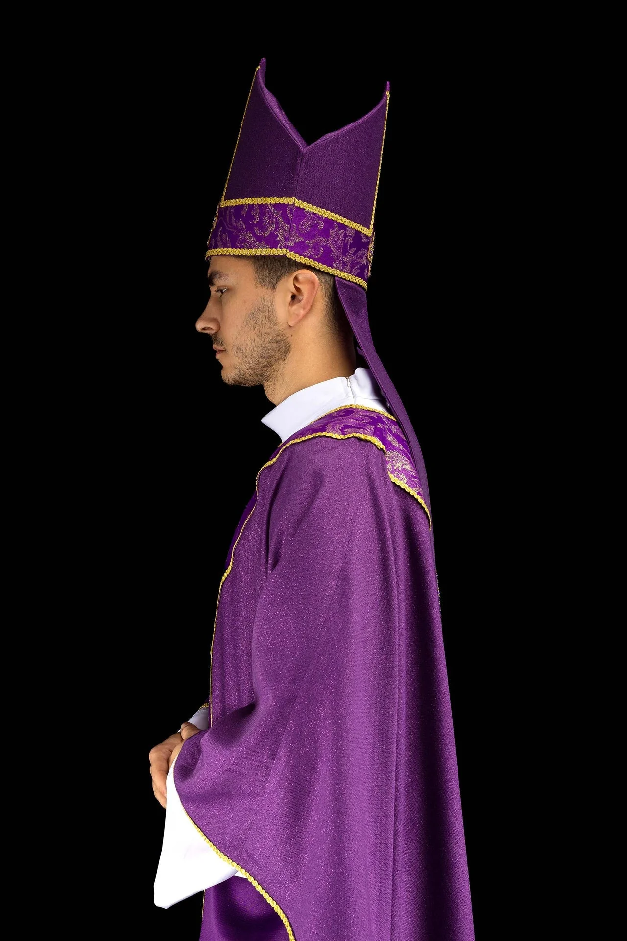 Purple mitre embroidered with a cross decorated with jacquard fabric - Image 5