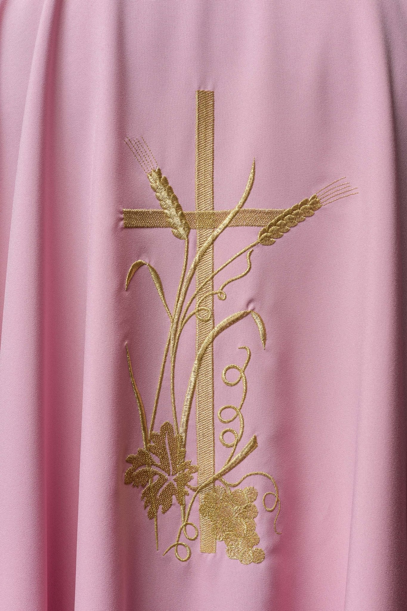Pink chasuble with golden cross embroidery - Image 6