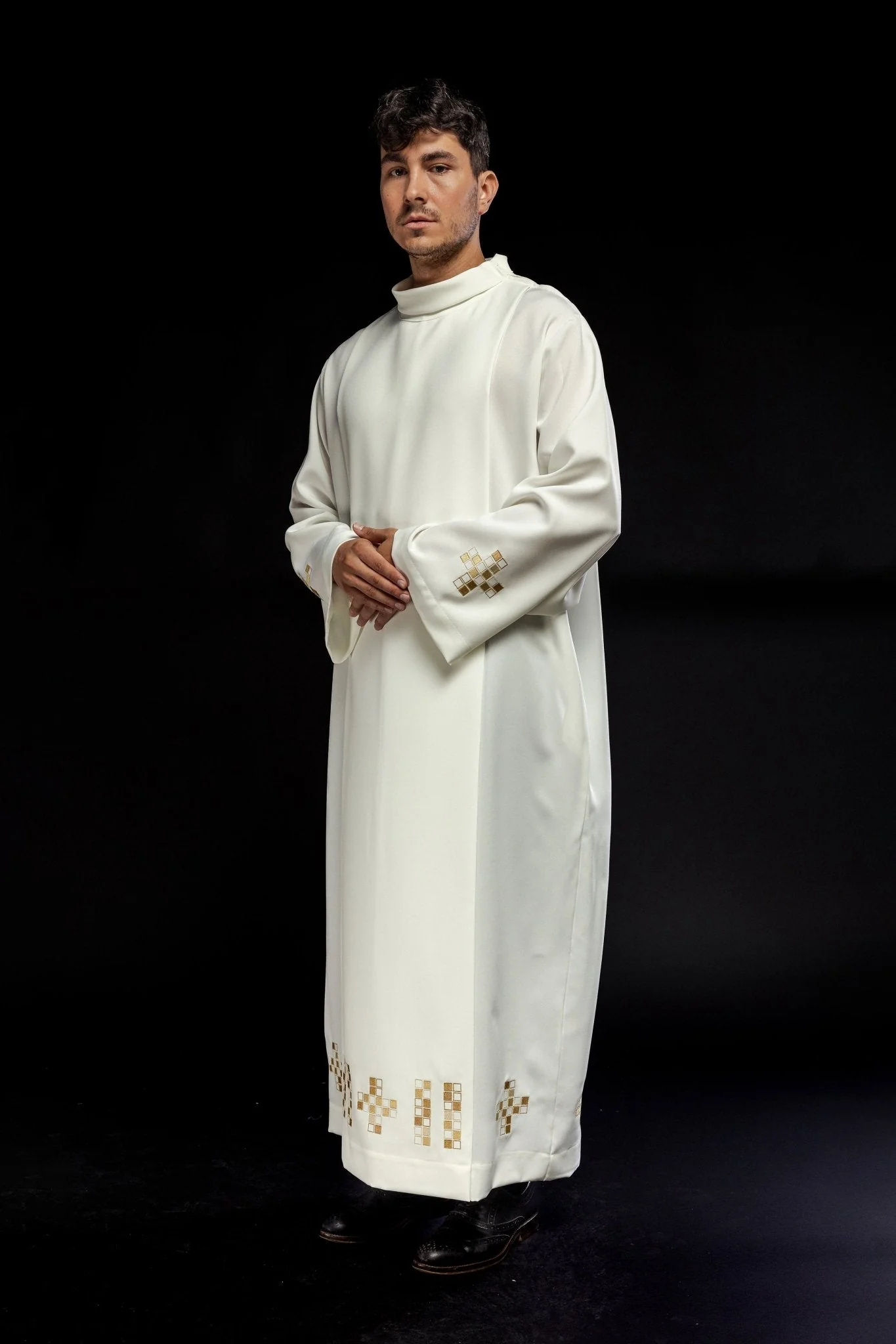 Priest alb in ecru with embroidered mosaic crosess - Image 7