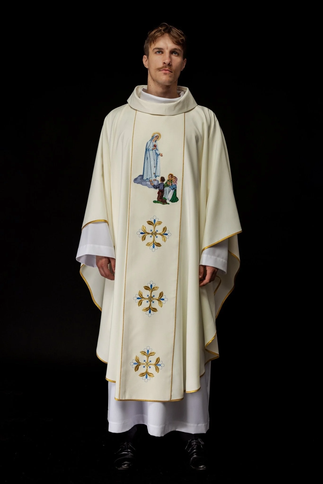Priest chasuble in ivory with the image of Our Lady of Fatima - Image 2