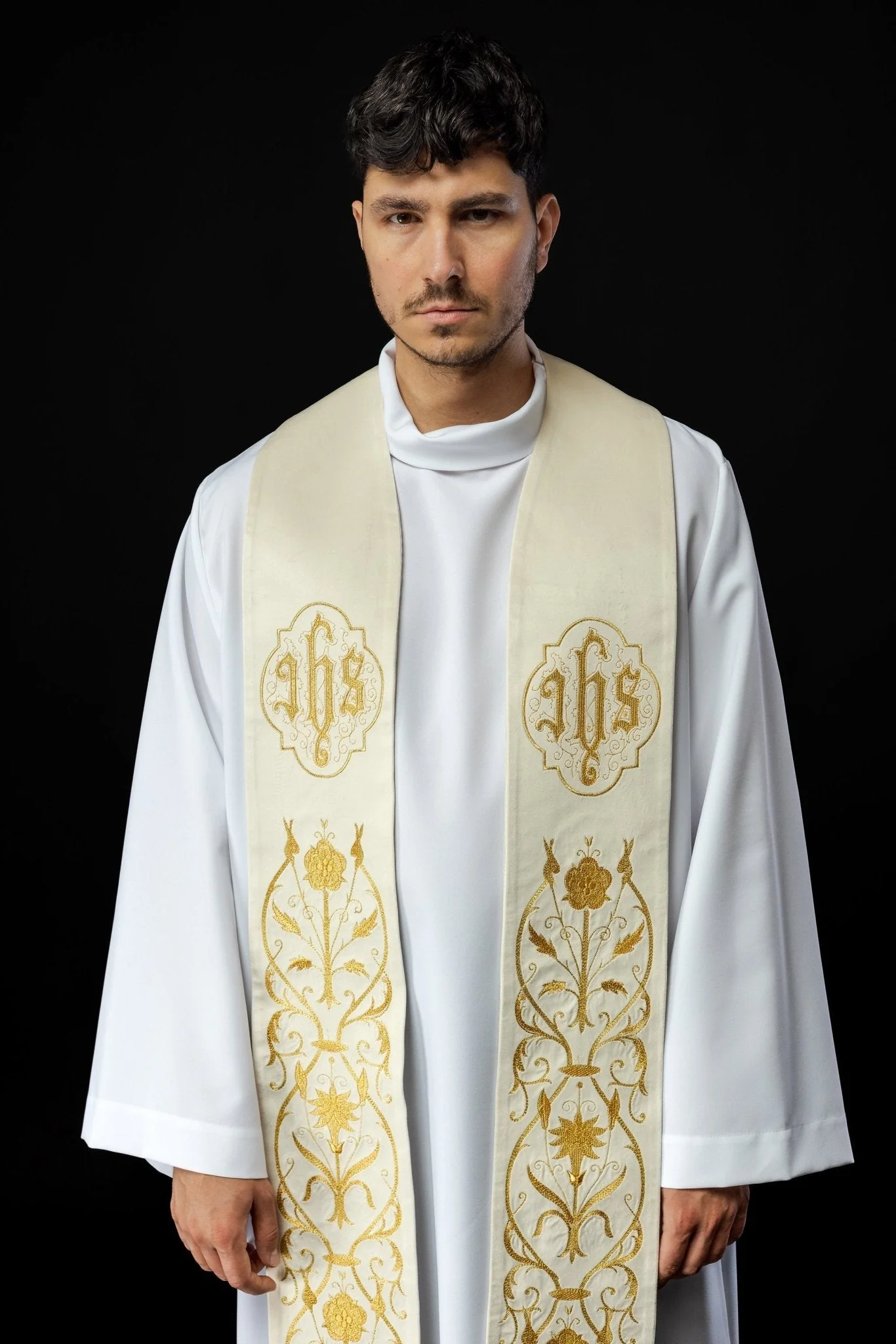Priest stole in Ivory with embroidered gold JHS and tassels - Image 2