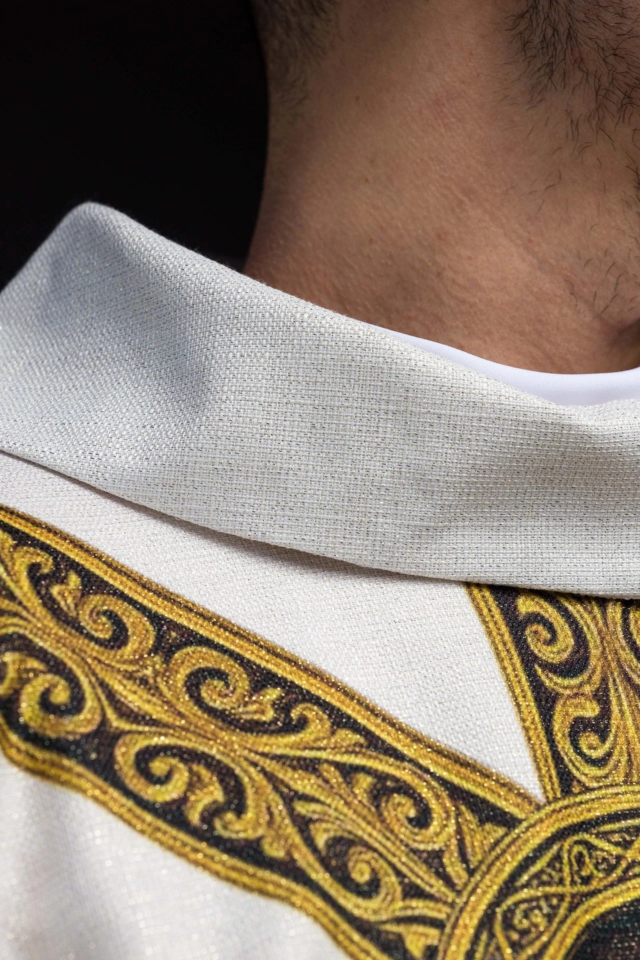 Printed Chasuble “Pax” Ecru with Rich Gold Ornamentation - Image 5