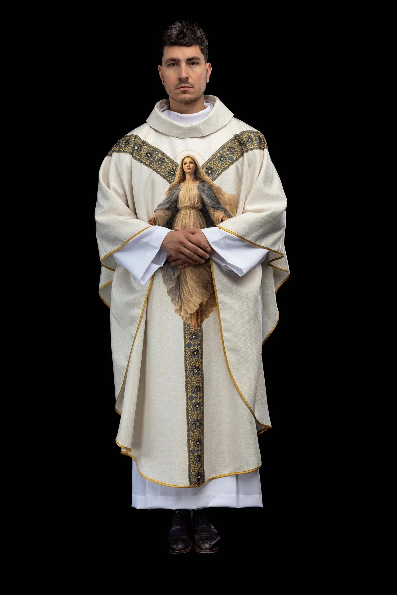 Printed chasuble with the image of Our Lady of the Assumption - Image 10