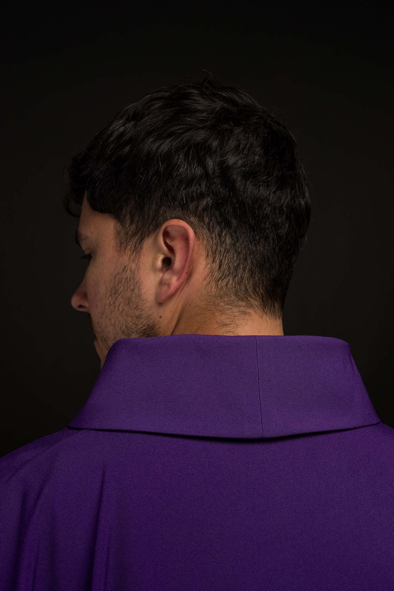 Purple chasuble embroidered with IHS motif - Image 4