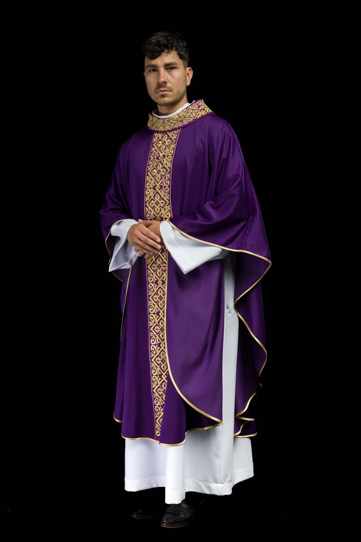 Purple chasuble with embroidered collar - Image 9